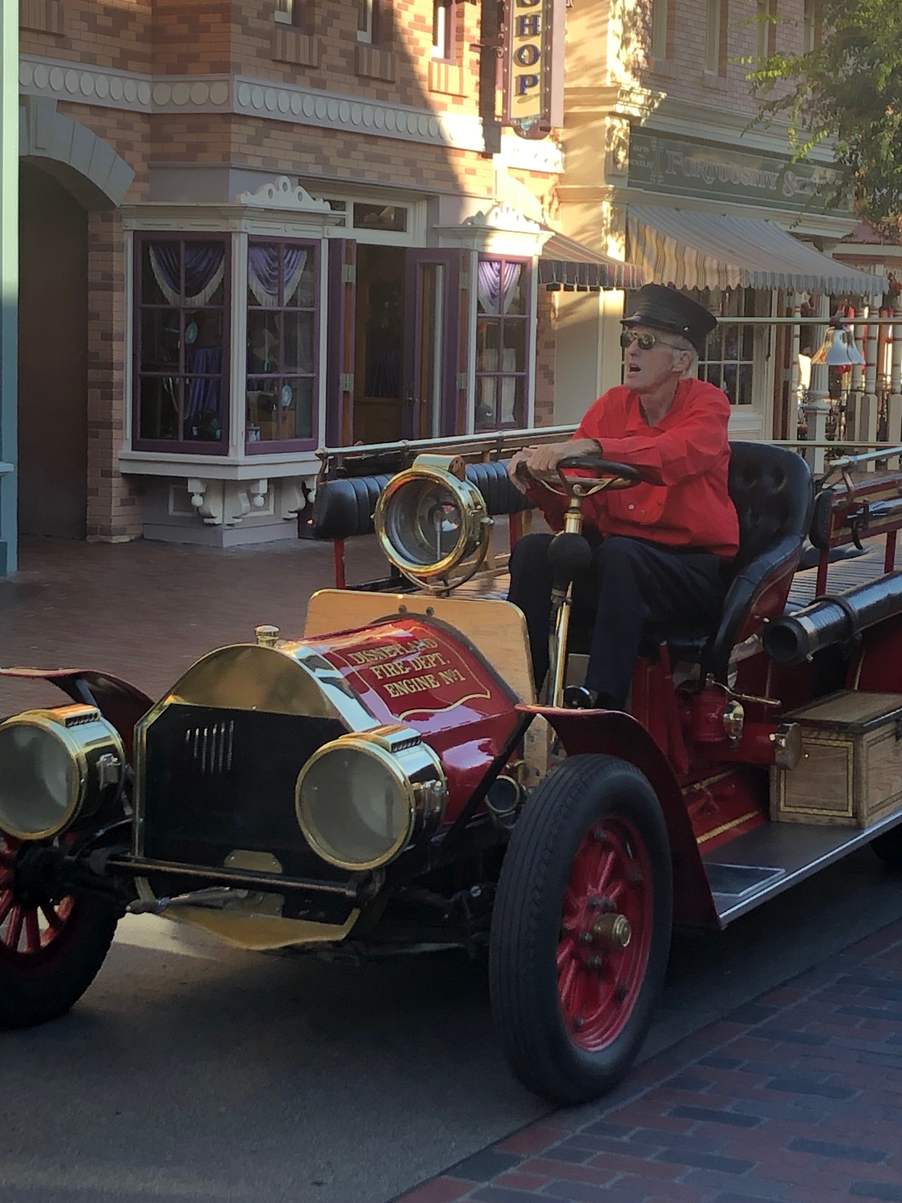 ディズニーランド 感想 2023/10/3-10/5｜Epc