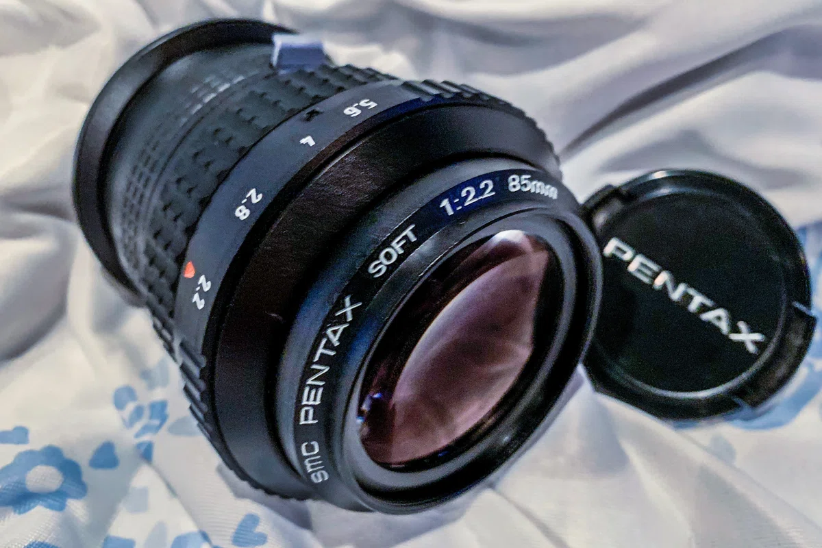 カメラ＃3】 えっ！レンズ2枚だけ？！？…PENTAX SOFT 85mm F2.2｜KAN Hossy