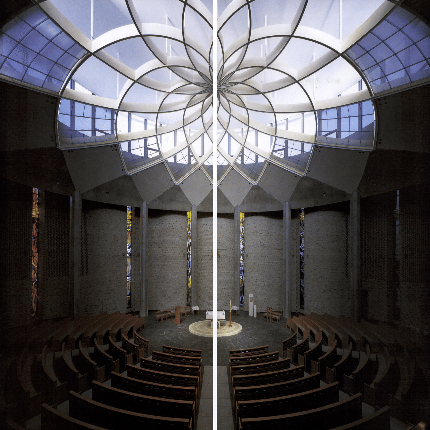 ステンドグラス　⛪️教会 教会・学校のステンドグラス 聖なる空間彩る信仰の光 - 日本経済新聞