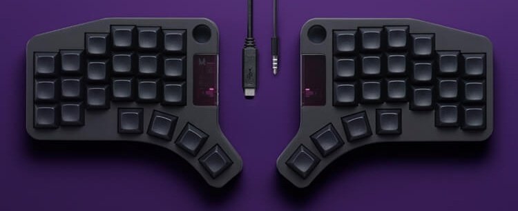 k*e様 分割キーボード　MOTHWING スプリットキーボード 44key Makuakeで目標達成率1,000％超！】業務効率と健康を考えた