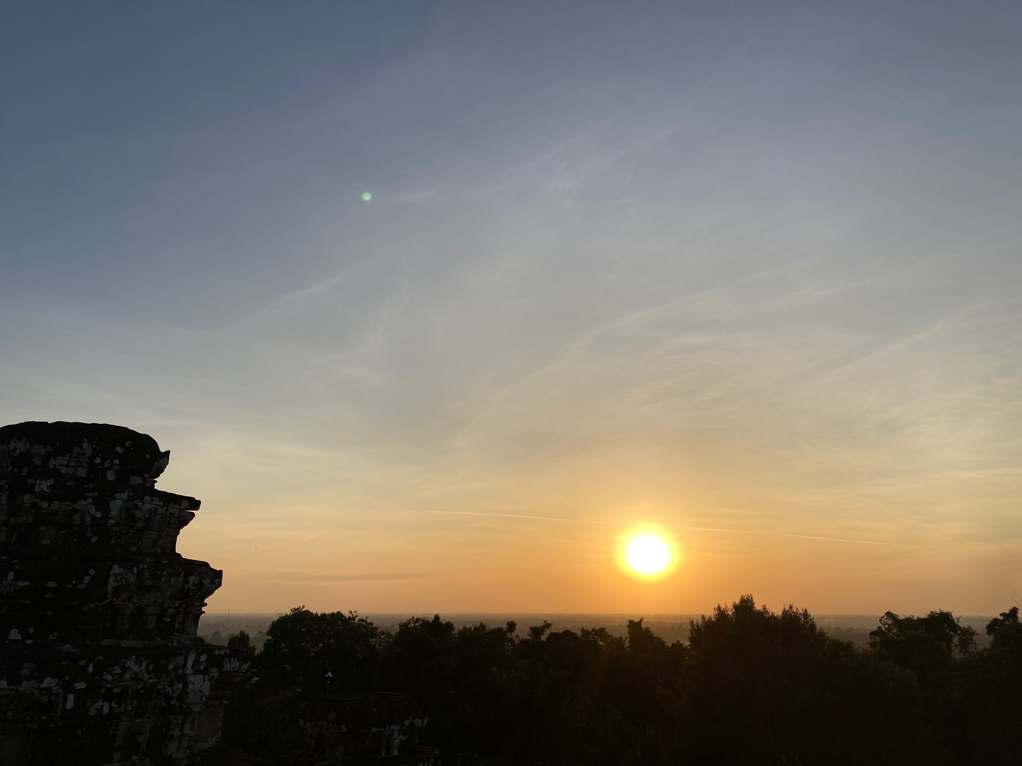 カンボジア プノンバケンの夕陽　リトグラフ 額装
作家：深見東州 カンボジア プノンバケンの夕陽リトグラフ 額装 作家：深見東州