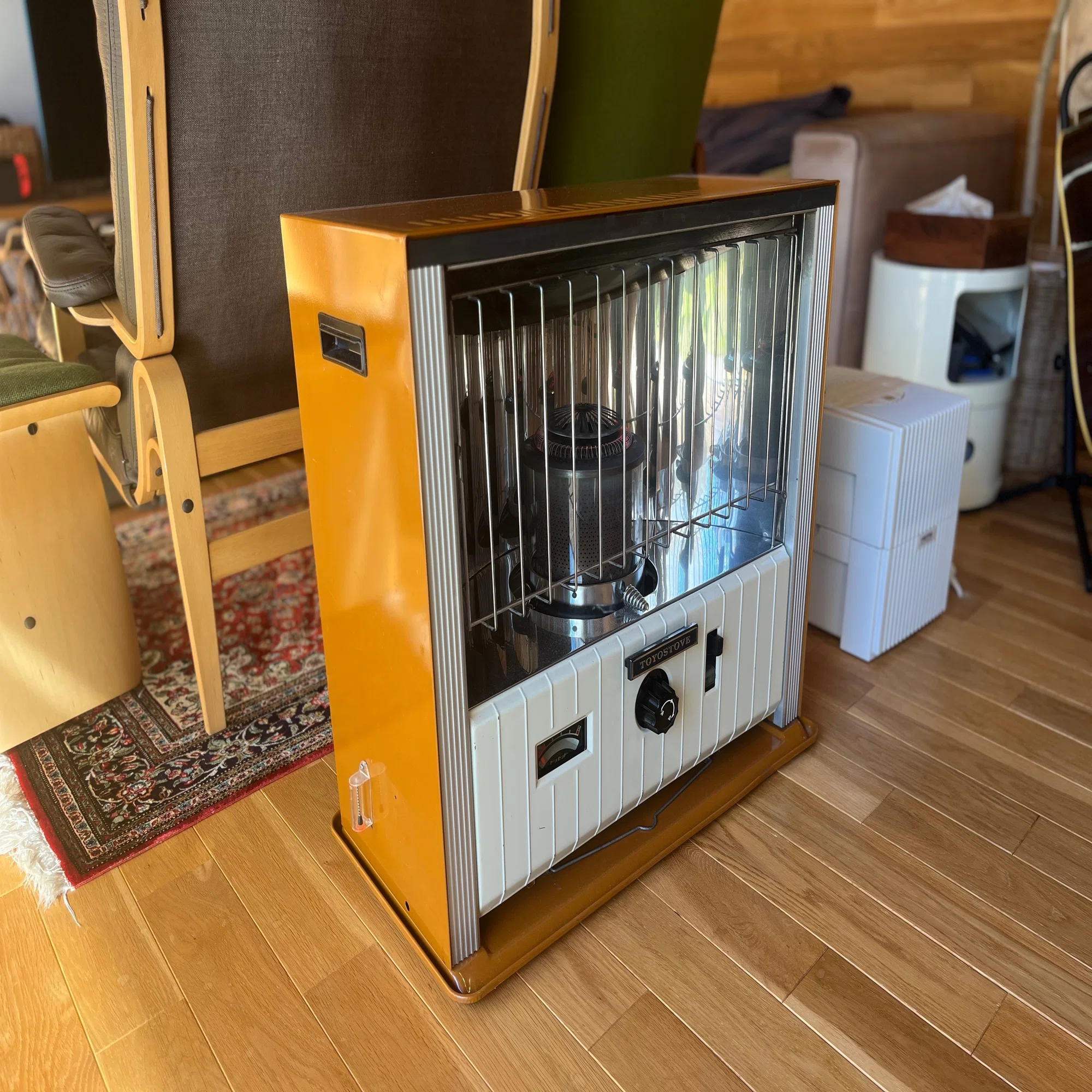 オススメ！かっこいい暖房器具。｜ヴィンテージ家具ショップ RESTYLEの 