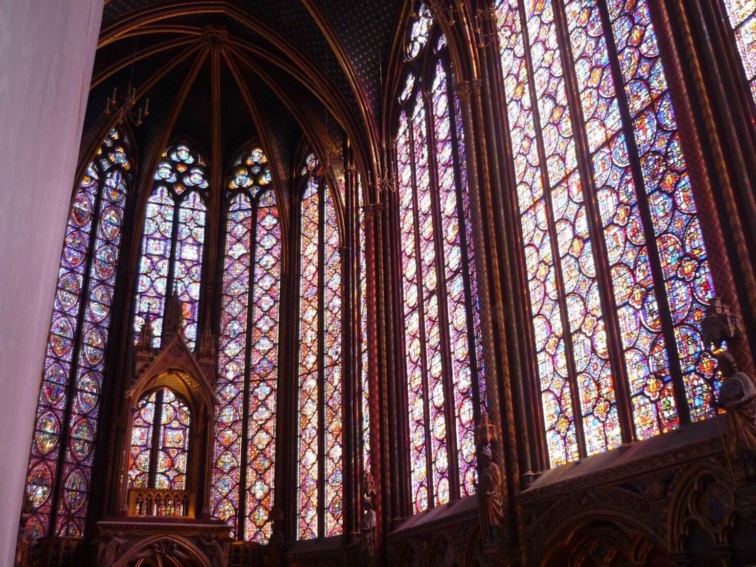 ハンドメイドのステンドグラス　フランスの風 パリで寄り道したのは薔薇窓とシャガールのステンドグラスが美しい世界