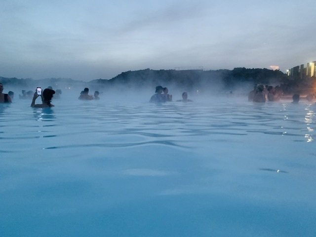 Blue Lagoon Iceland ブルーラグーン　スクラブ入り洗顔　パック Lava Scrub Mask – Blue Lagoon Skincare