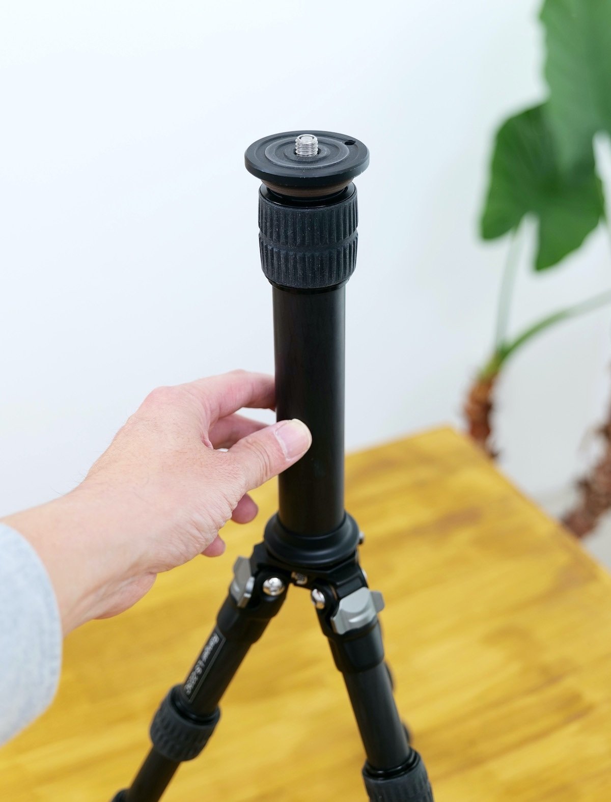 【美品•傷なし】大人気Leofotoのミニ三脚　ローアングル•クールなデザイン 小さいけど頼りになります【Leofoto】ミニ三脚と雲台、その実力