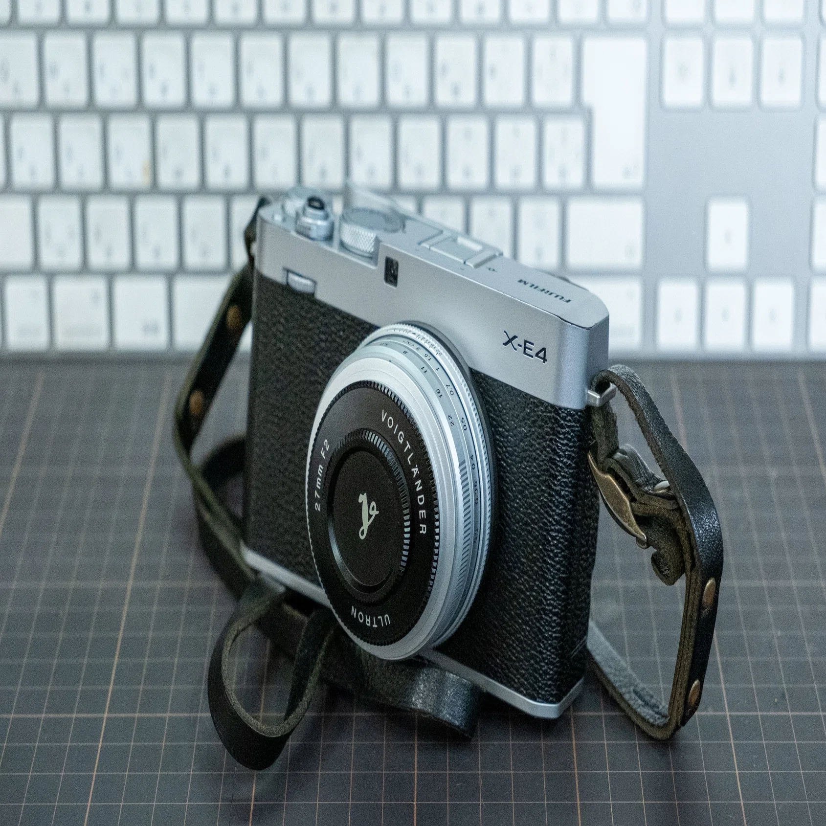 Voigtlander: ULTRON 27mm F2 X-mount.｜Tuesday