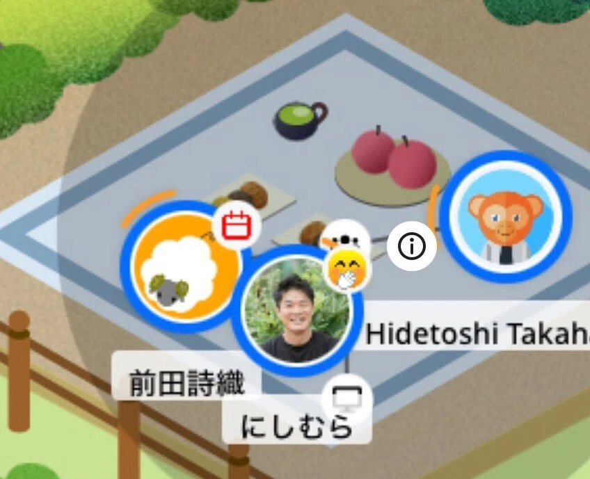 チームで座談会している様子