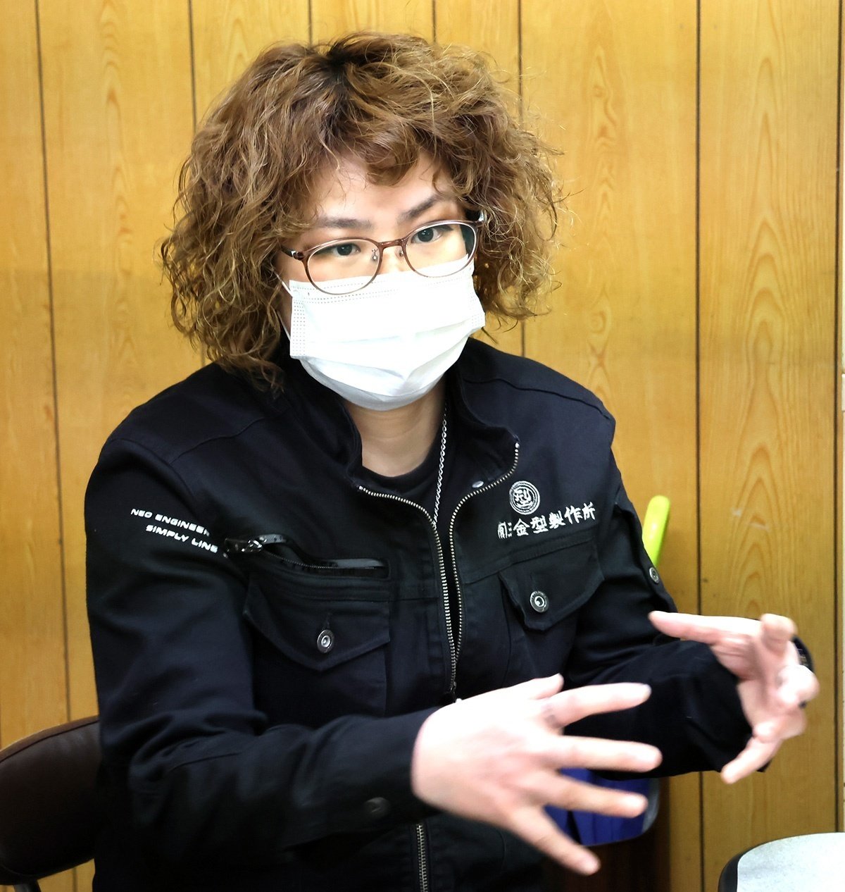 もうデスク上にはこれしかいらない。金型屋が本気で遊んだ究極の文鎮