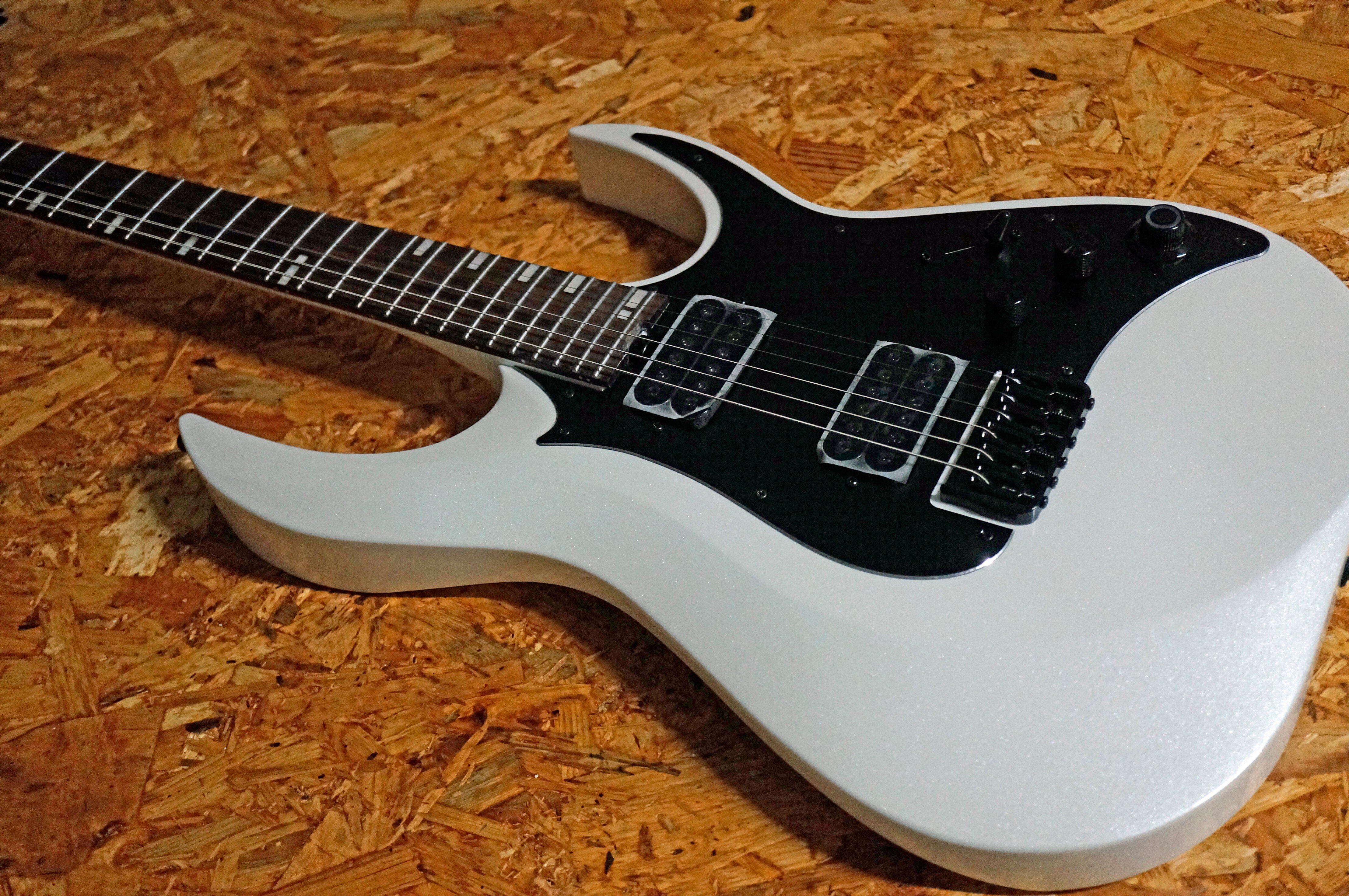 モダン・ヘヴィなGTRS！Mooer GTRS M800！｜Lep International