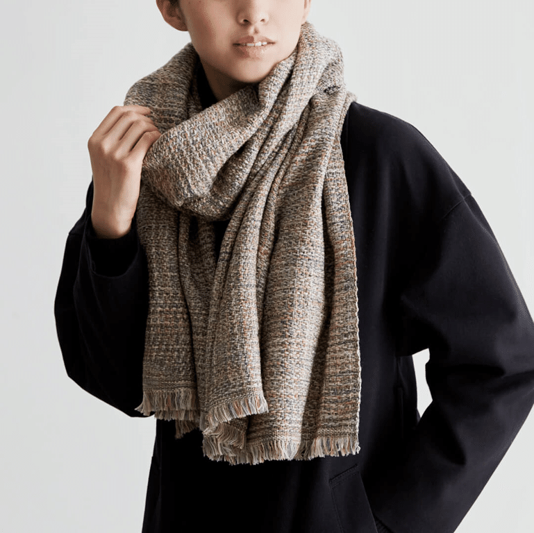 クリスマスギフトにも！1枚あれば安心の万能マフラー4選｜マザーハウス