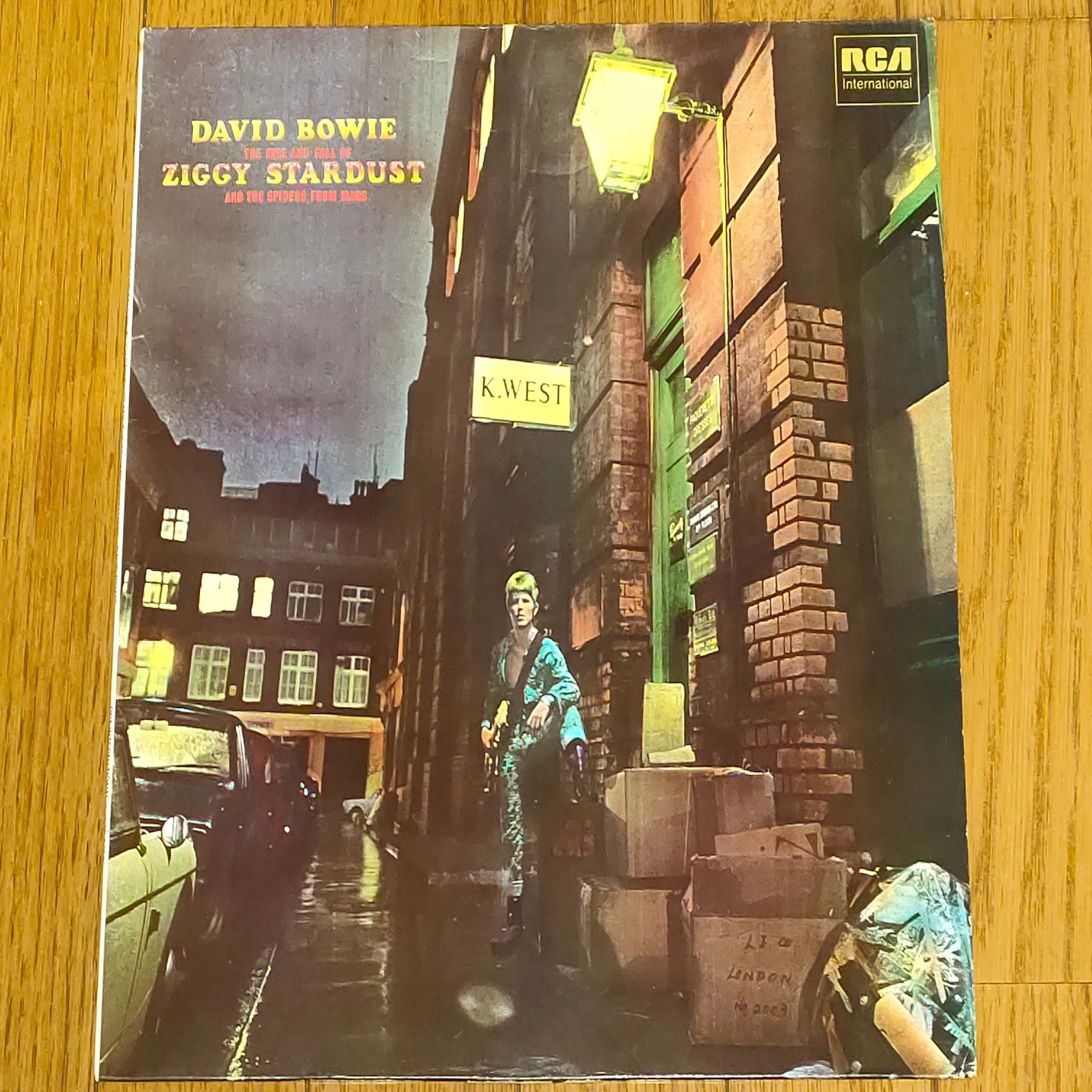 Ziggy Stardust】(1972) David Bowie 美しき異星人による華麗なロック 
