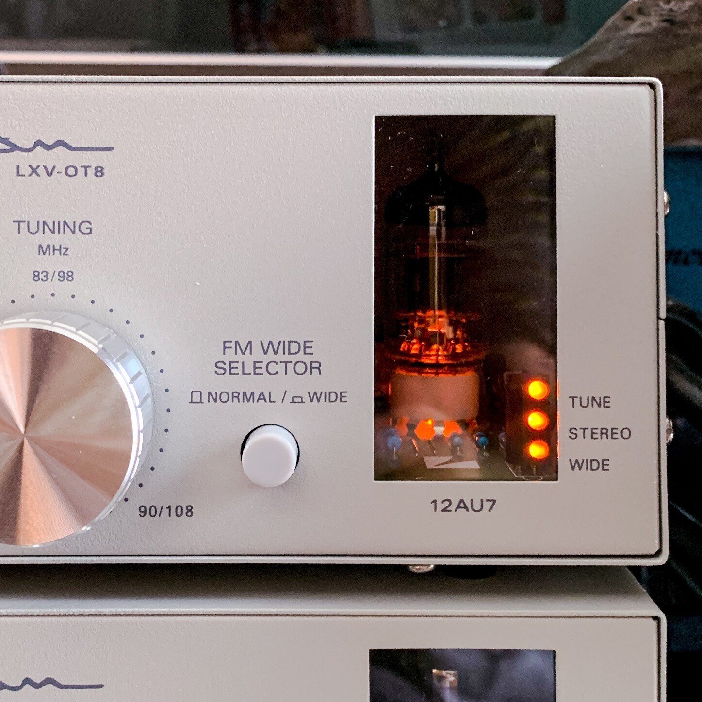 オーディオ#6】 昭和の真空管ラジオに想いを馳せて… LUXMAN FM オーディオ#6】 昭和の真空管ラジオに想いを馳せて… LUXMAN FM