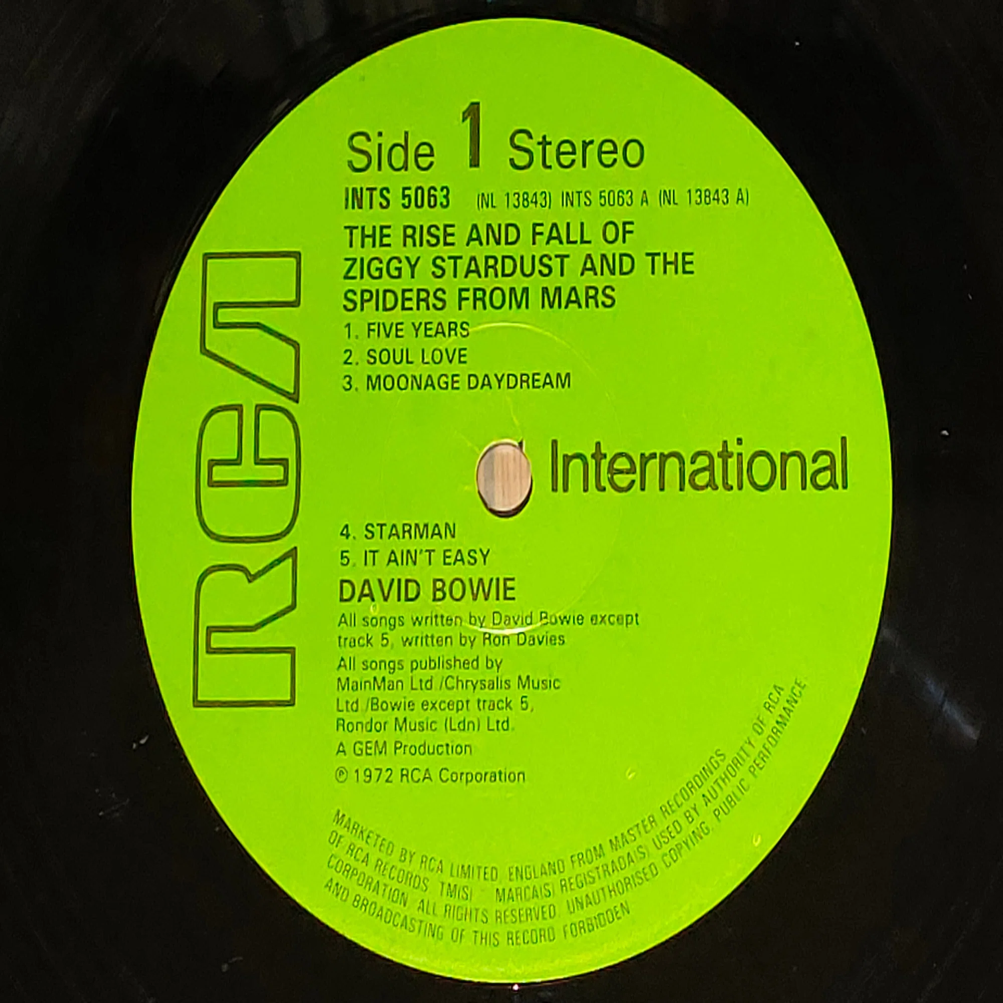 Ziggy Stardust】(1972) David Bowie 美しき異星人による華麗なロック 