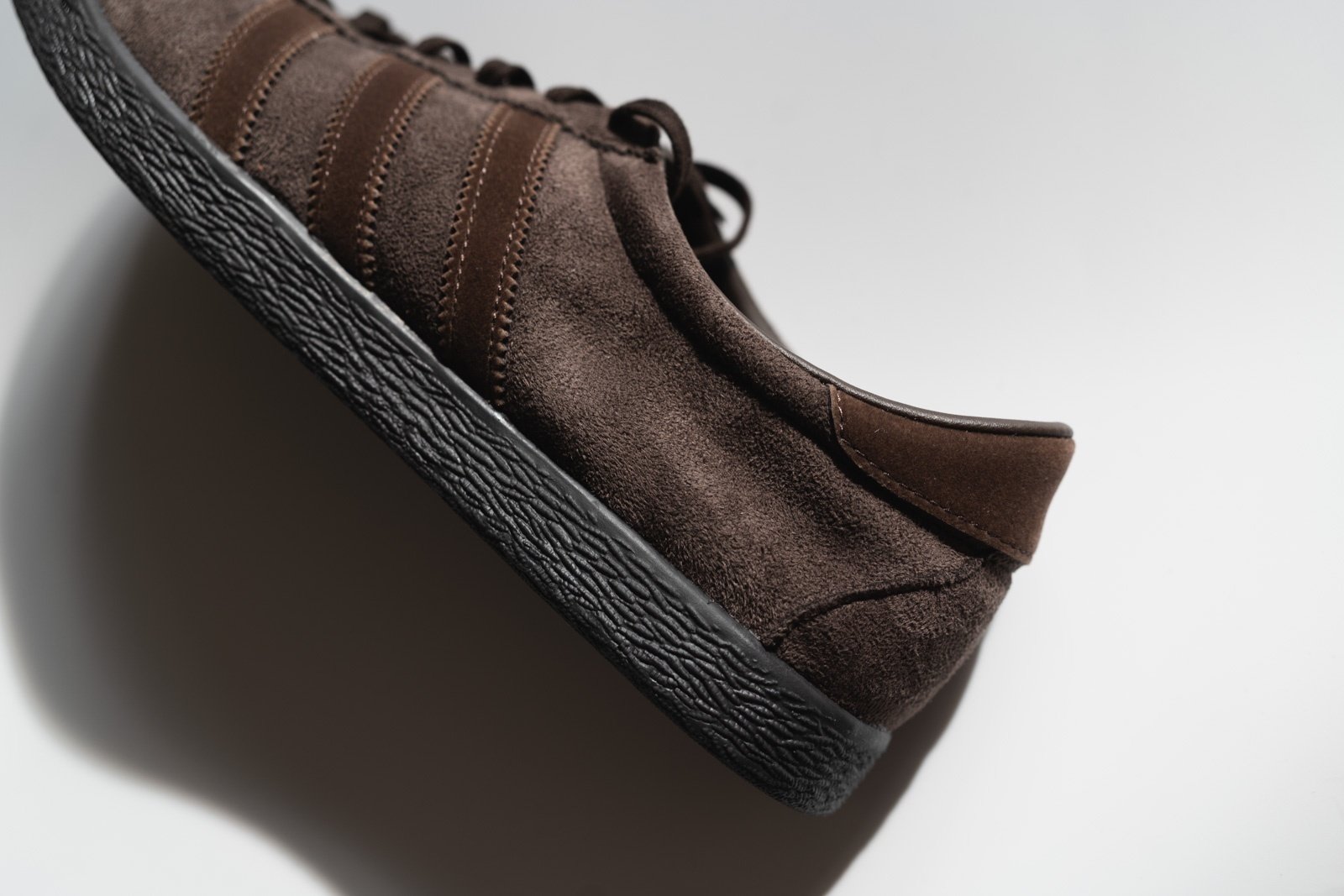 アディダス TOBACCO 新品未使用品 楽天市場】◇[GX6941]【替え紐付き】adidas Originals