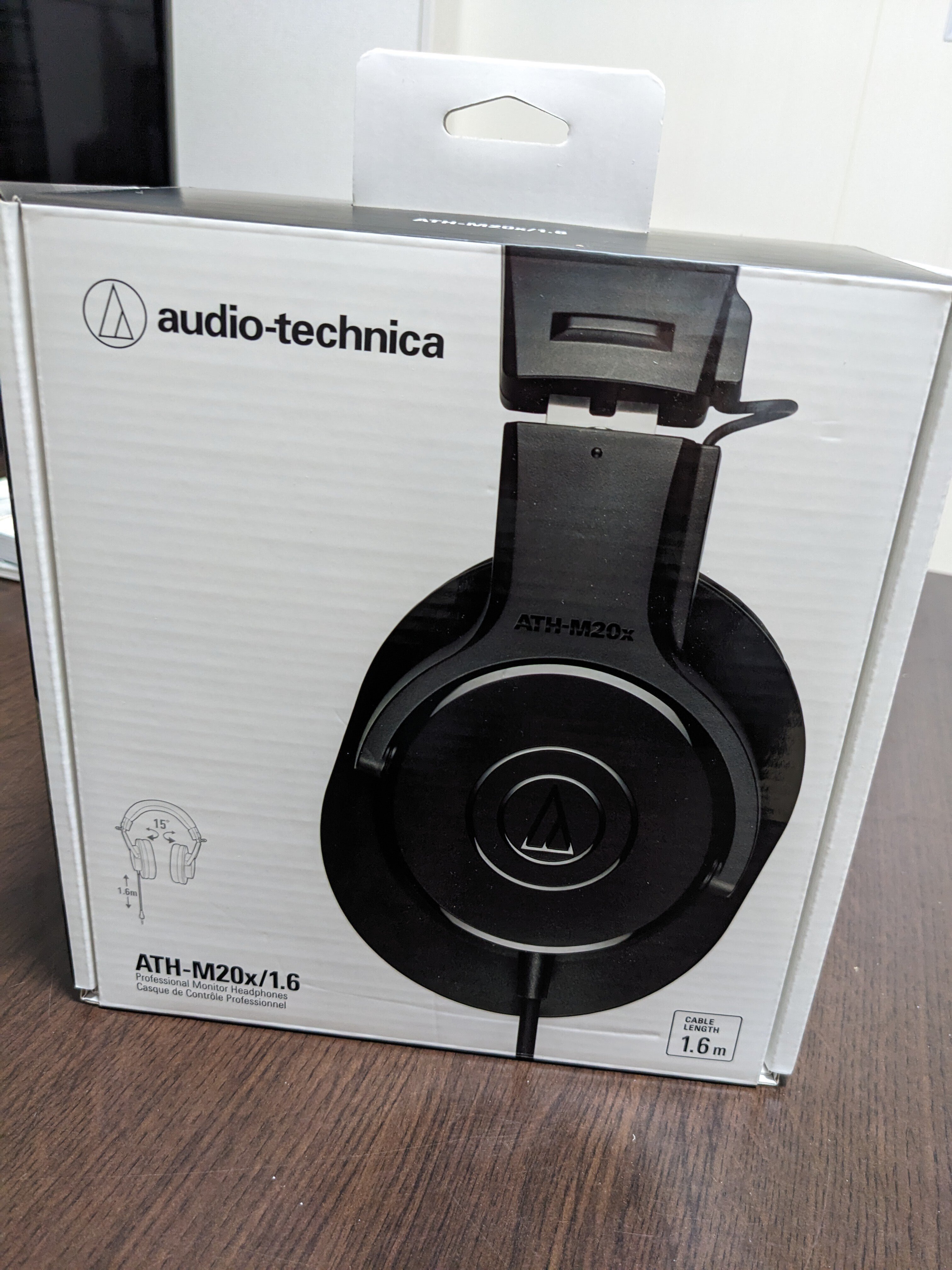 Audio Technica ATH-M20x/1.6 ヘッドフォン Amazon.com: Audio-Technica ATH-M20x Closed-Back Monitor