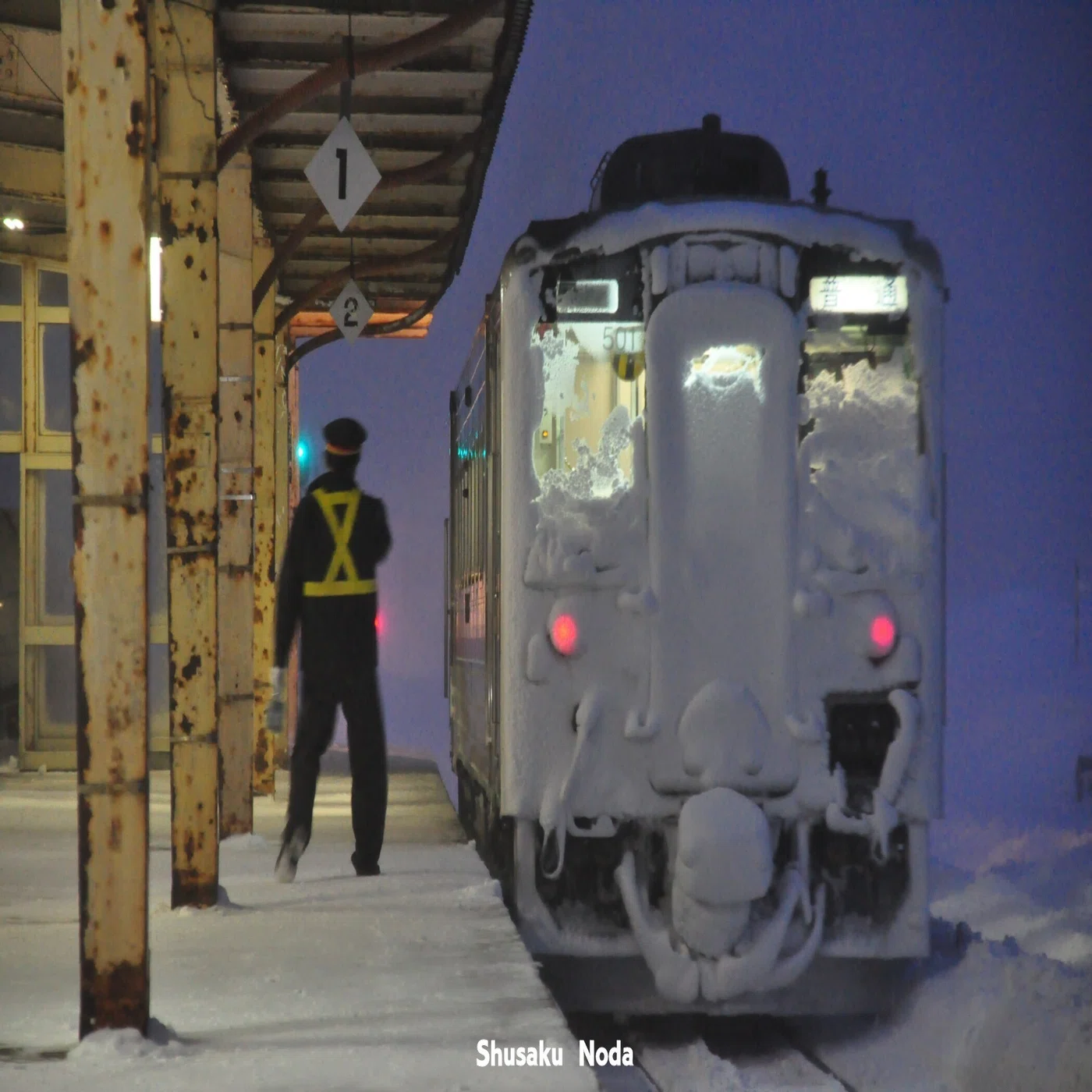 雪夜の鉄道風景写真集｜野田周作