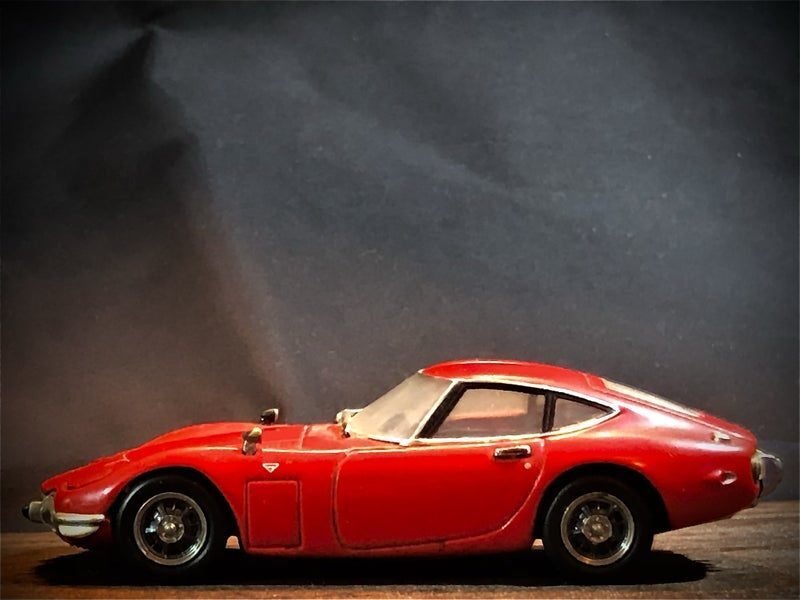 エブロ 1/43 トヨタ 2000GT｜てOのミニカー日記。
