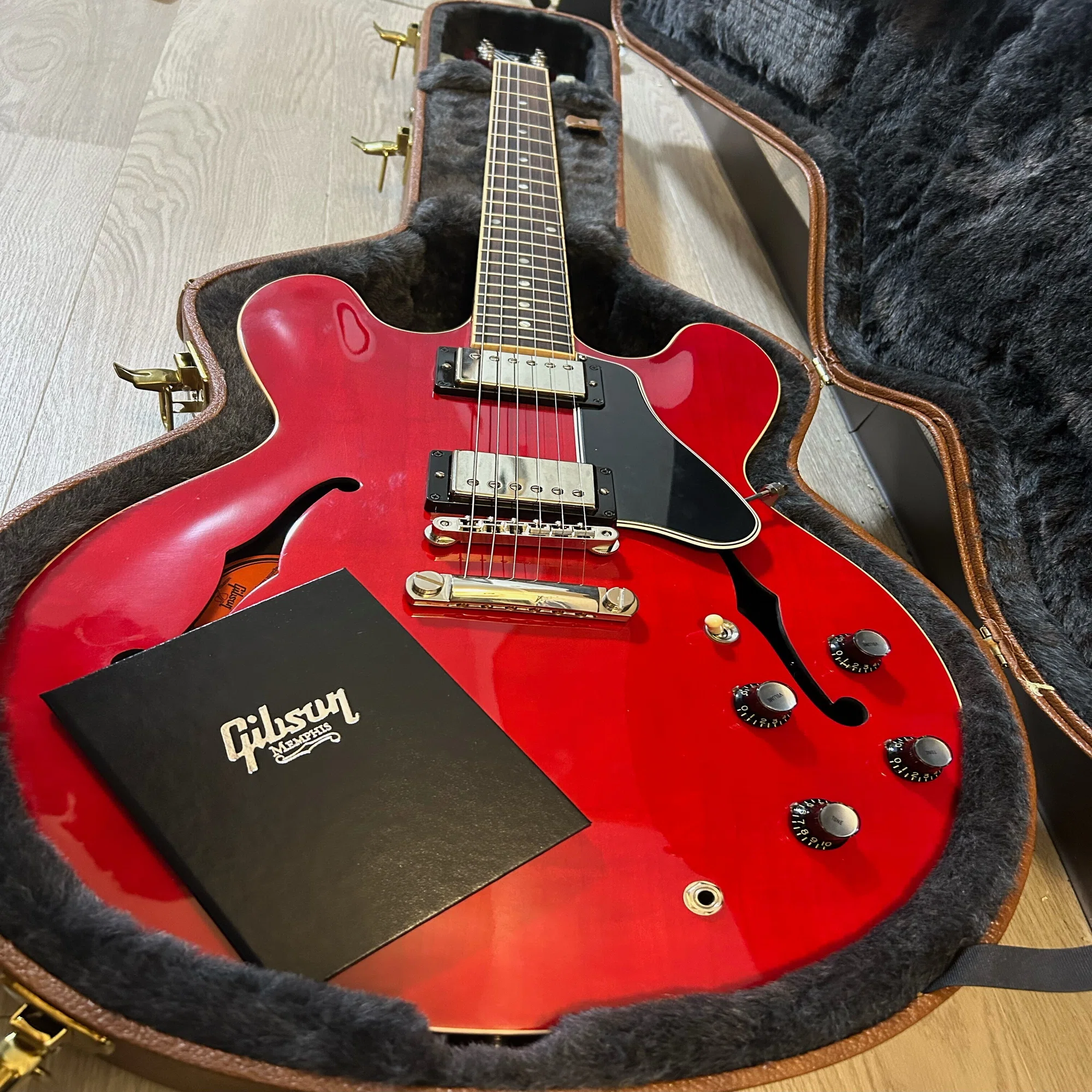 Gibson ES-335をめぐる冒険｜タキタロウ｜ギターソムリエ
