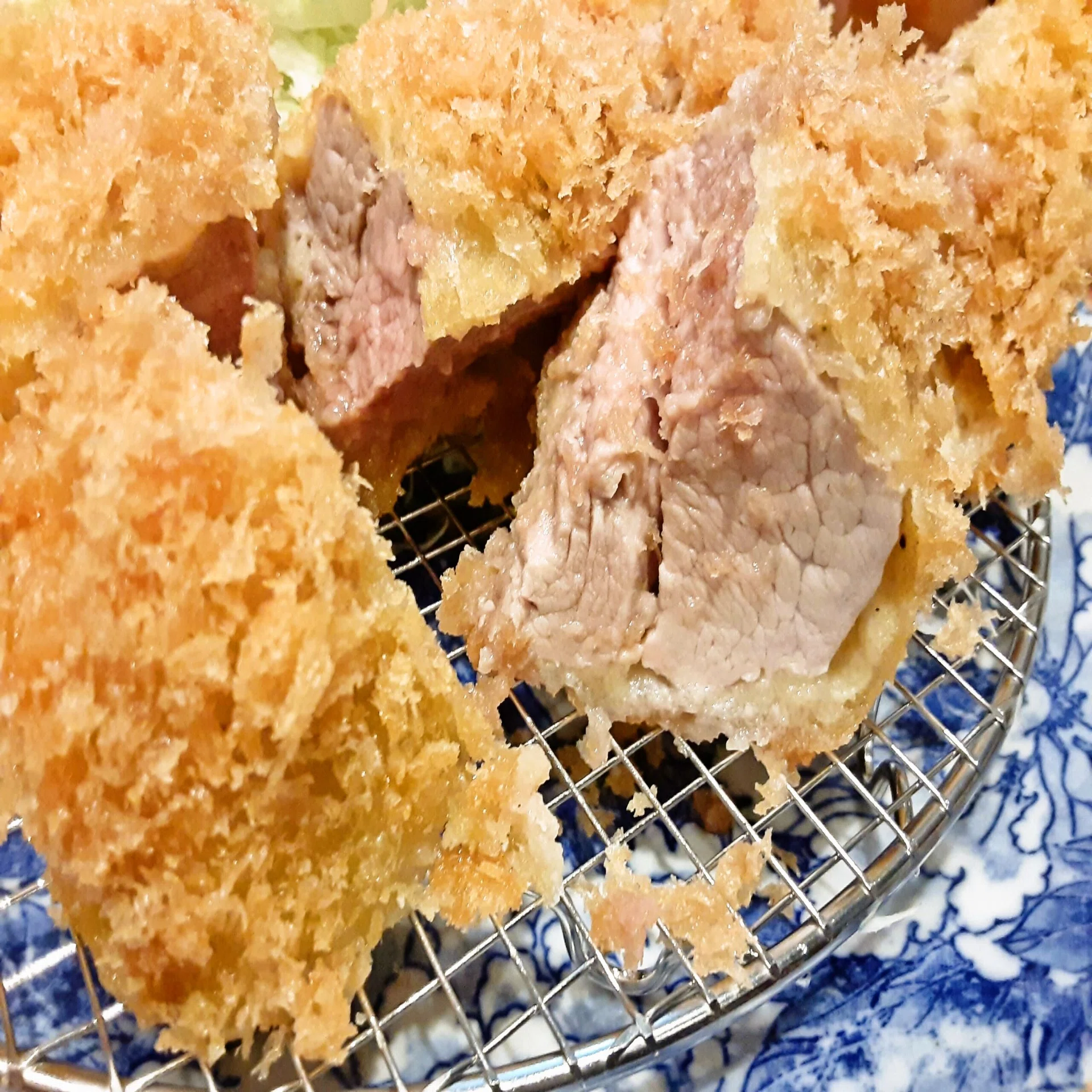 東京駅ランチ】低温で揚げた柔らかいトンカツ【かつ吉】｜向上ライフ