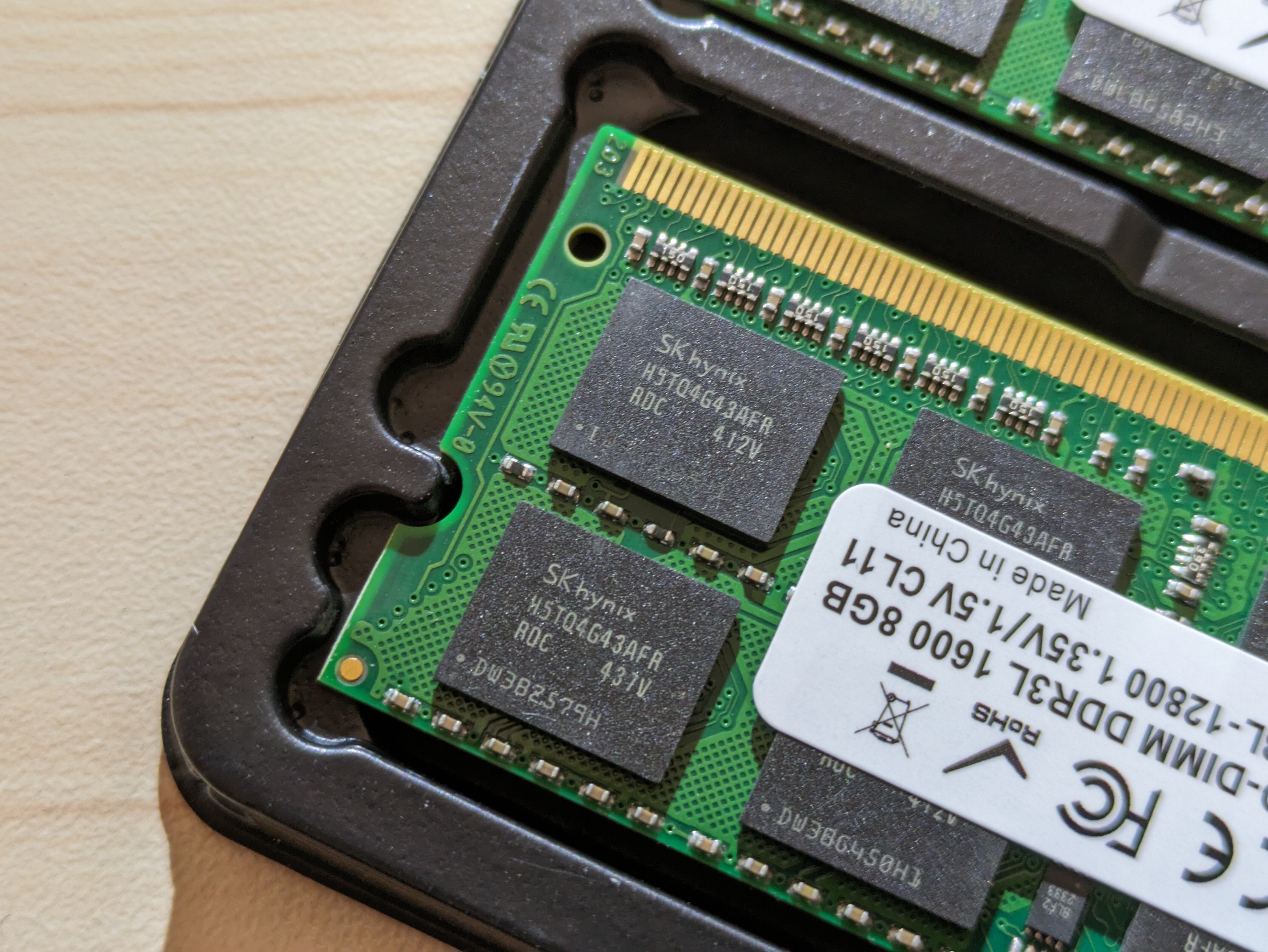 Lenovo ThinkCentre M73 Tinyを魔改造したい －その2 メモリ増設とSSD 