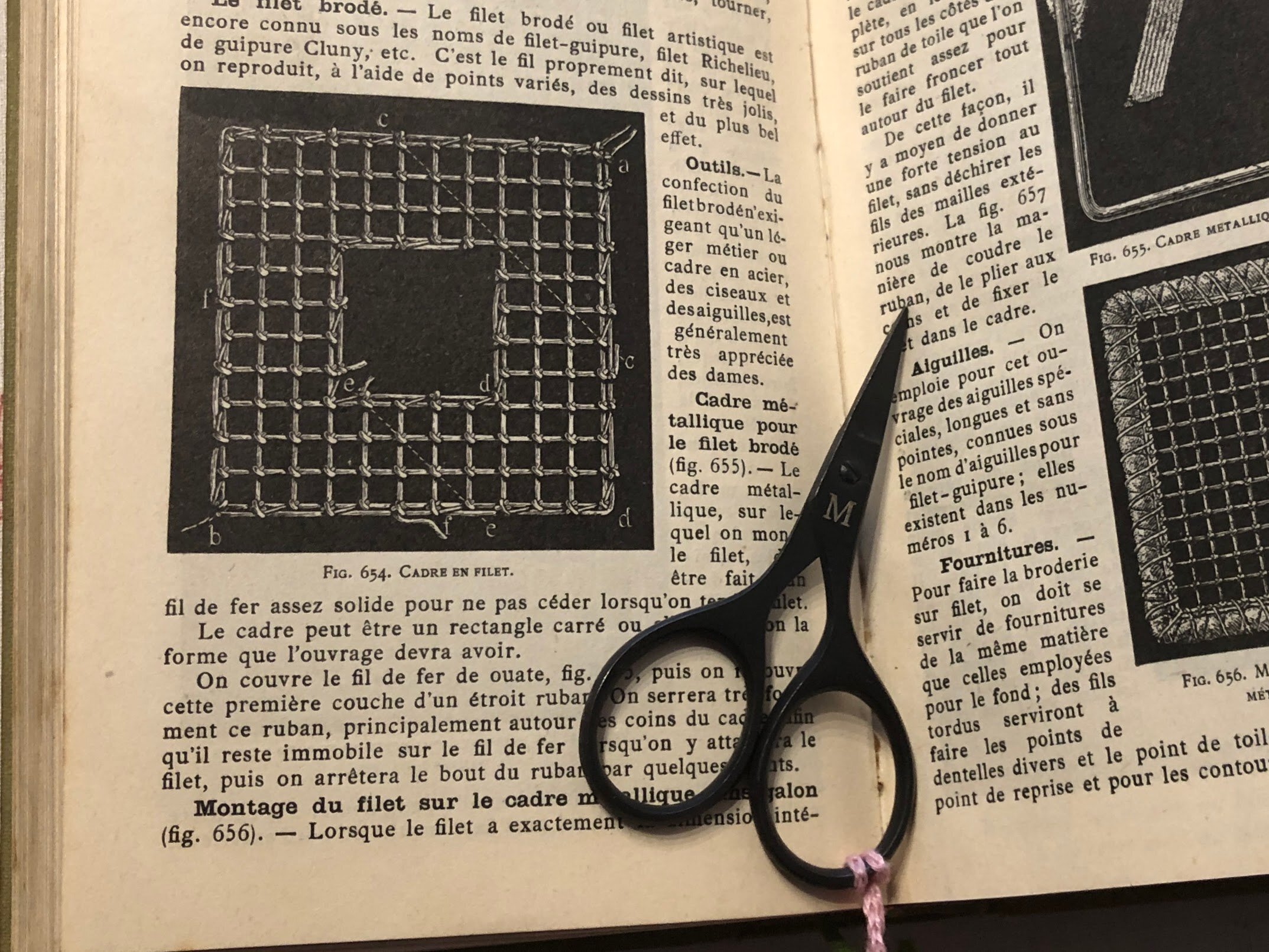 手芸古洋書】婦人百科事典（Encyclopédie des ouvrages de dames