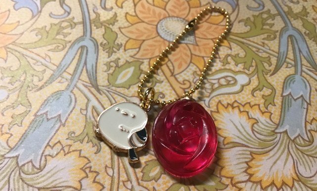 さわえ　キーホルダー レジン ぷっくり円形 シマエナガ NO.171 キーホルダー レジン ぷっくり円形 ぶどう・シマエナガ