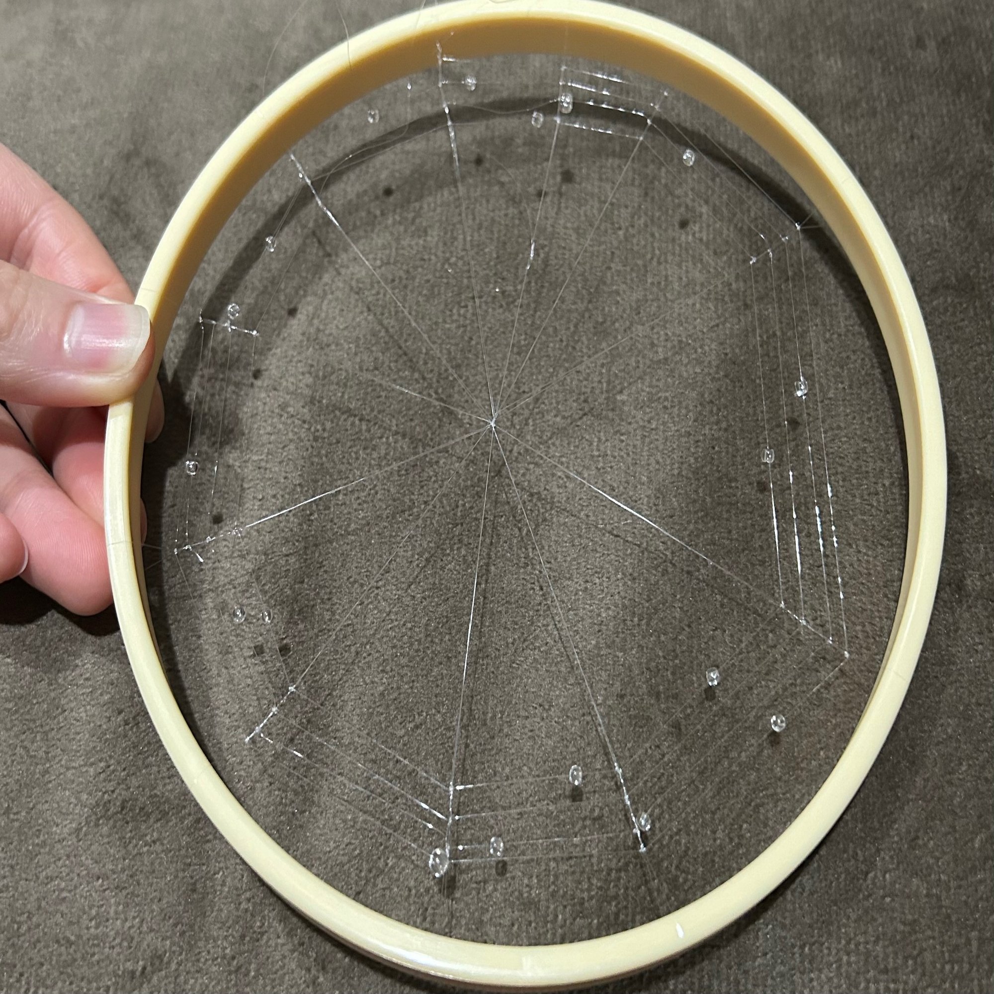 カナダのモントリオールにある @laikintattooss で入れた、背中のクモのタトゥー🕷️ : r/tattoos, image size:2000x1500