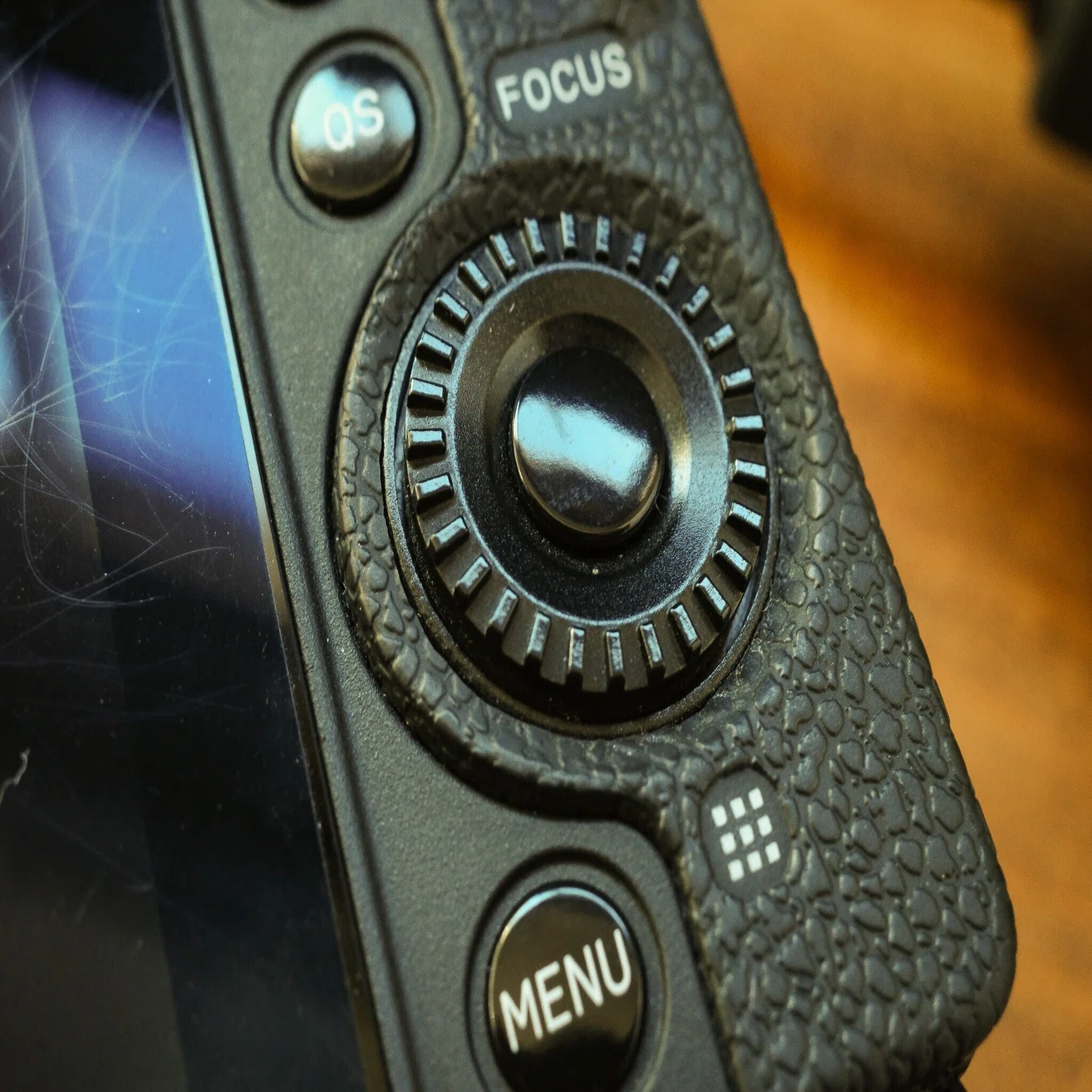 SIGMA fp ダイヤル・ボタン換装サービスを利用してみた話｜セバス 