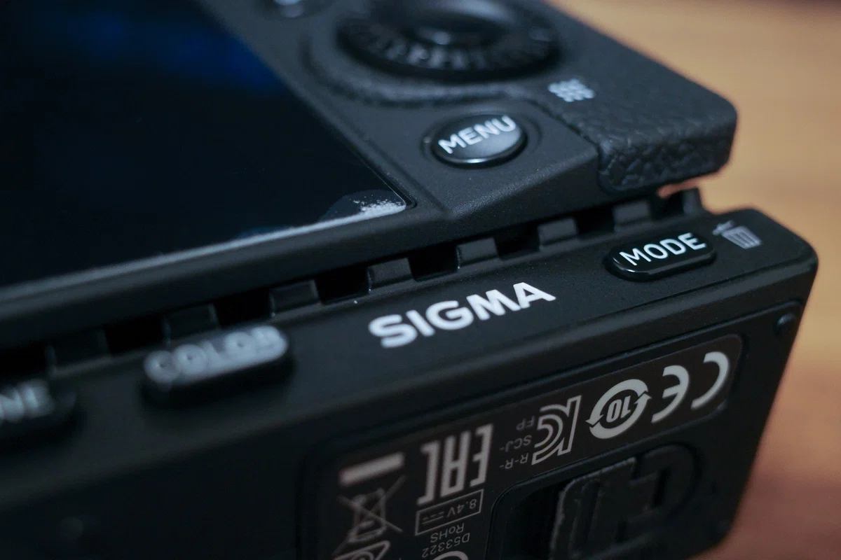 SIGMA fp ボタン・ダイヤル換装済 | ヤマダウェブコム