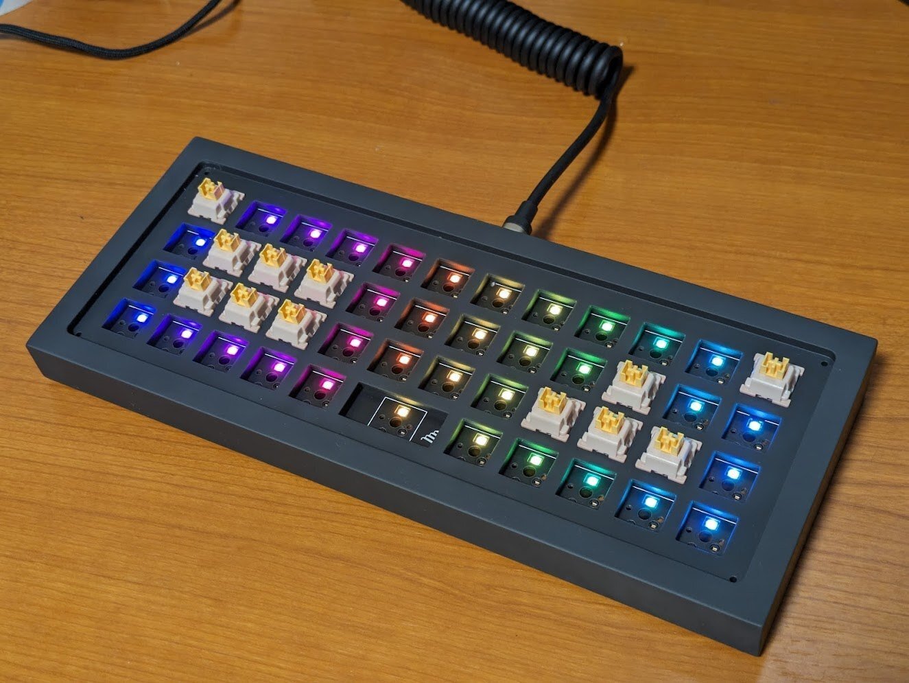 roBa LP（low profile）自作キーボード　組み立て済み roBa 【トラックボール付きワイヤレス自作キーボードキット