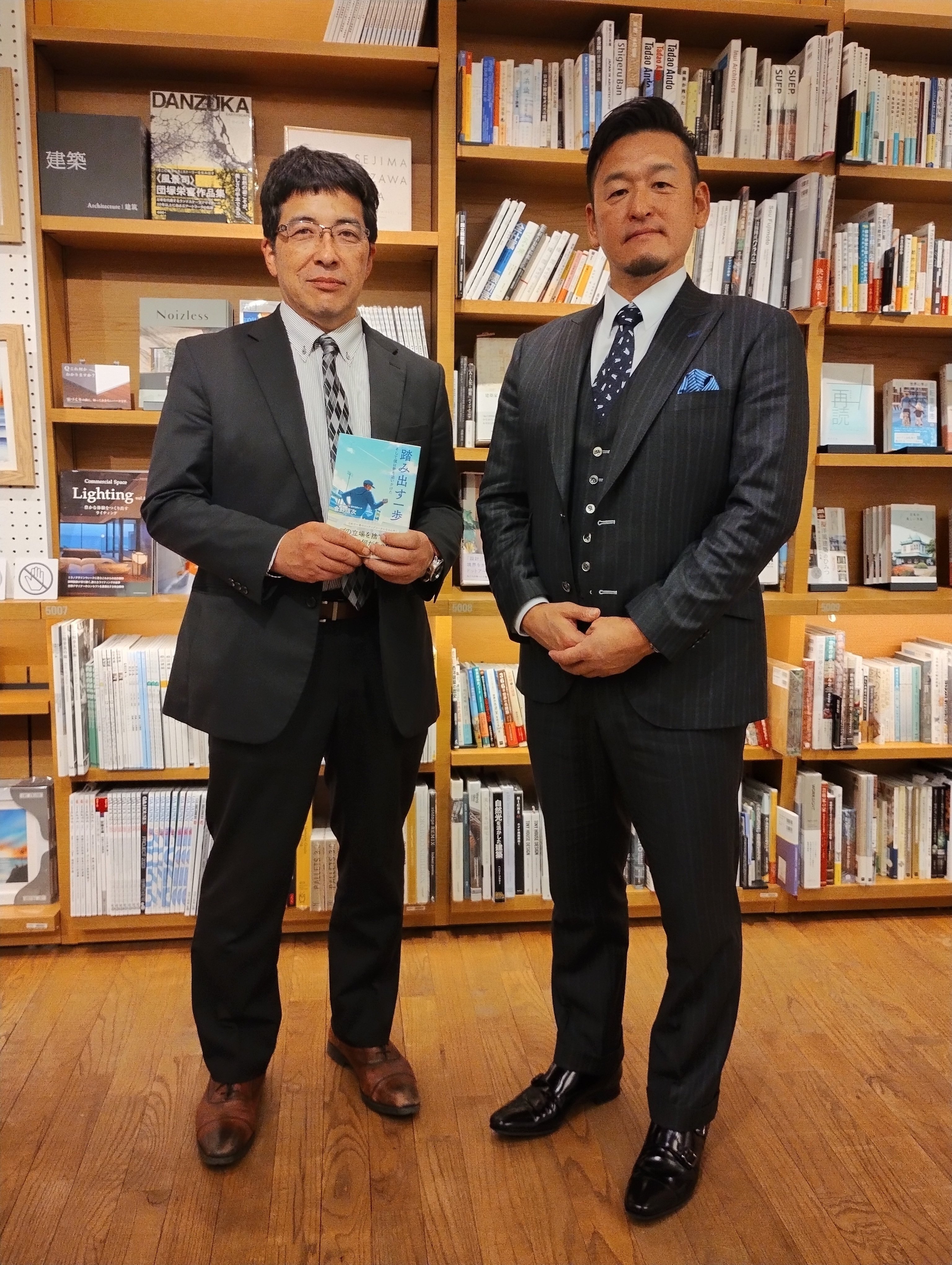 踏み出す一歩 サイン会やりました （午郎′S Bar番外編）｜ブックダム