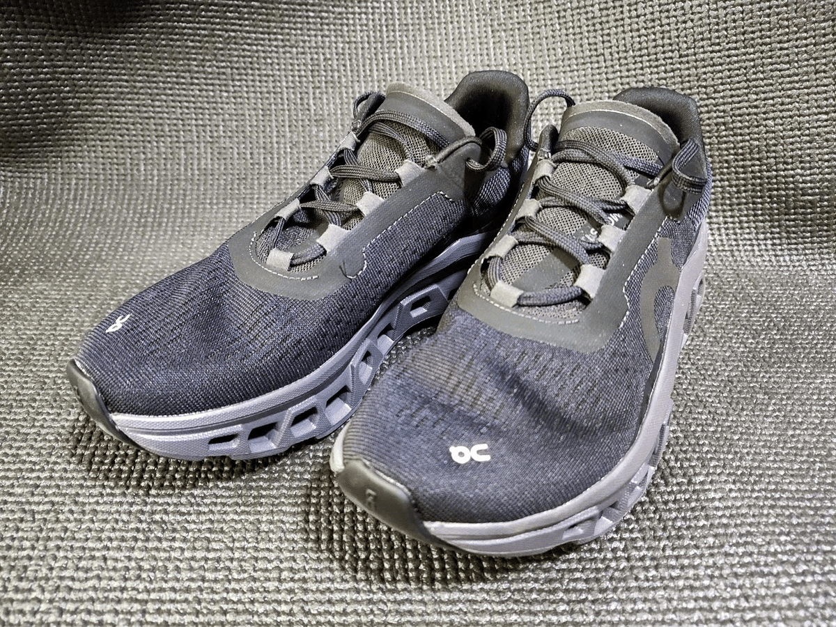 Cloud monsterを履いて発見！小さな一歩がもたらす大きな快適さ｜こば