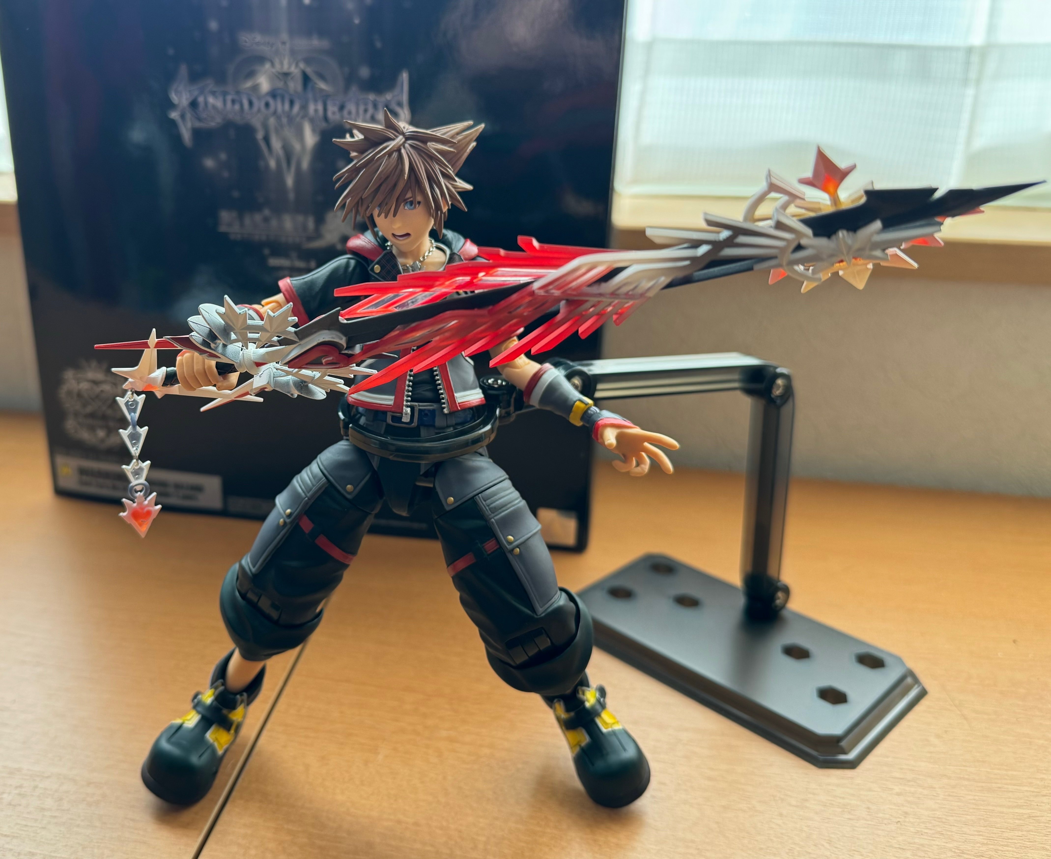 KINGDOM HEARTS III プレイアーツ改 ソラ ver.2 DX版』開封しま KINGDOM HEARTS III プレイアーツ改 ソラ ver.2 DX版』開封しま