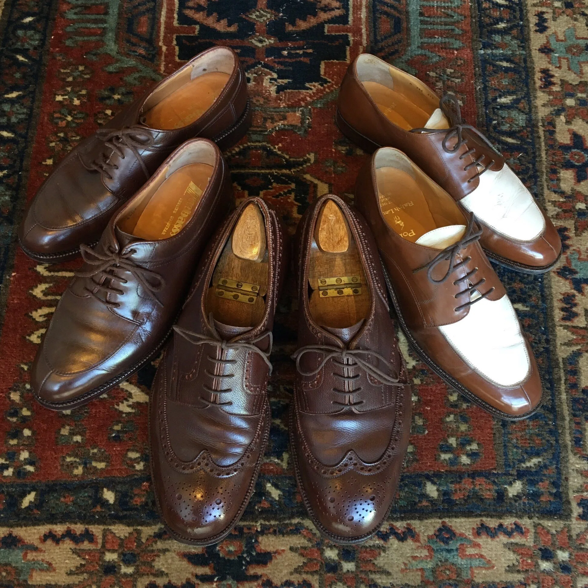 The Asakusa Cobbler Old Shoe Department／靴修理工房の中古靴販売 