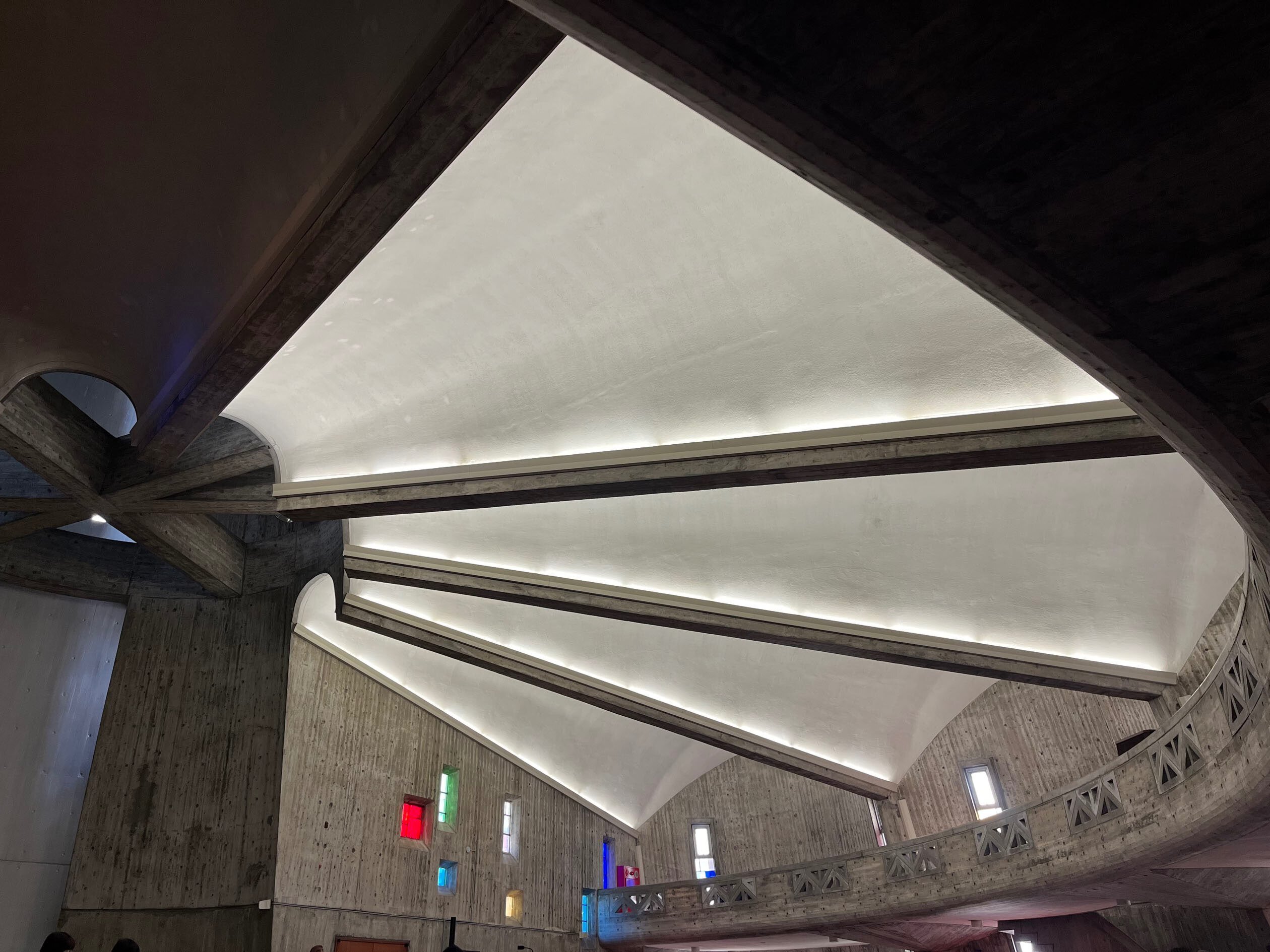 建築】光とコンクリートがつくる神聖な空間は神言神学院（アントニン