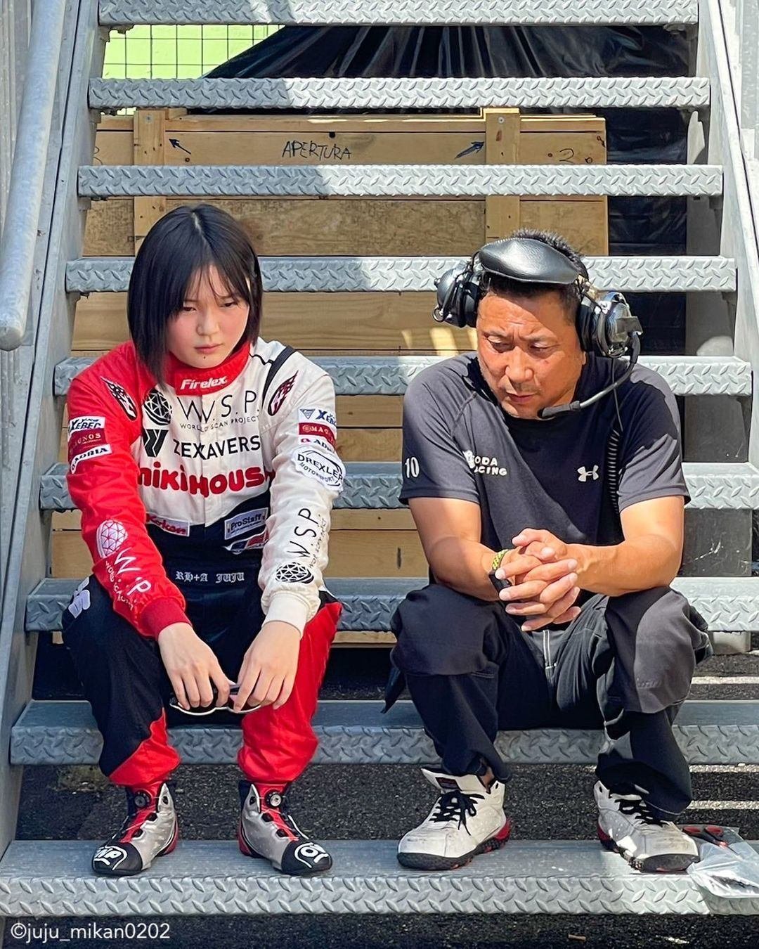 SF juju選手 フラッグ Jujuの大冒険〜Jujuという名の黒船｜洋風菓子i
