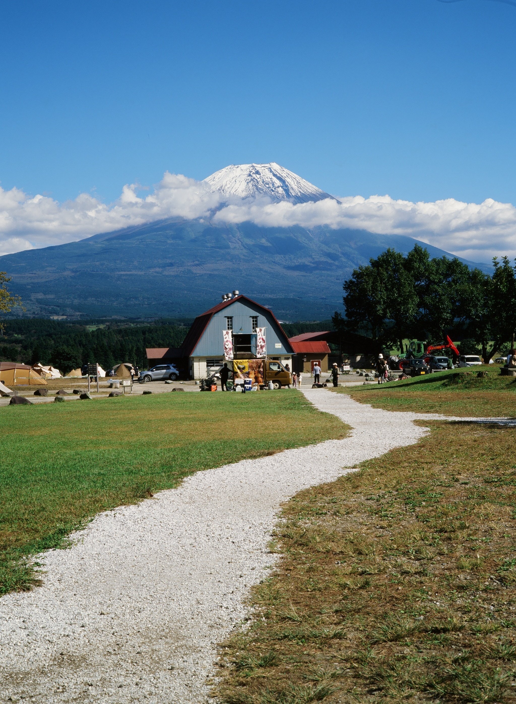 おかえり富士フィルム！ [作例あり]FUJICA GS645｜Yoshimin📸(ライカ