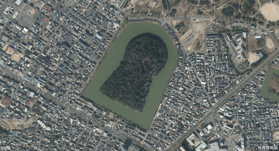 即納！最大半額！ 航空写真で古墳を鑑賞する（巨大古墳と色々な形の古墳編）｜ぷかぷか 文化、民俗