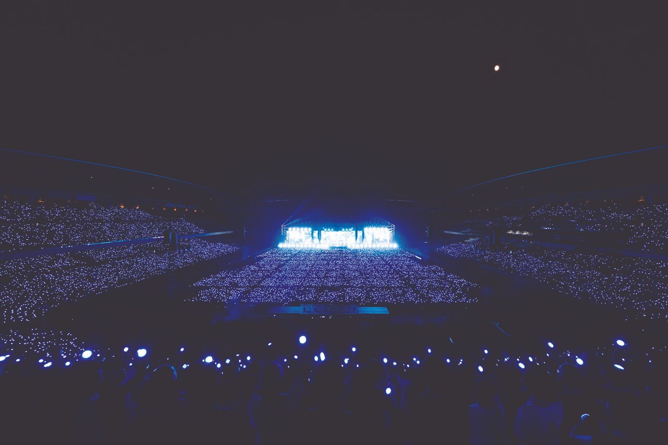 UVERworldの72000人が熱狂した伝説の日産スタジアムライブ2Days