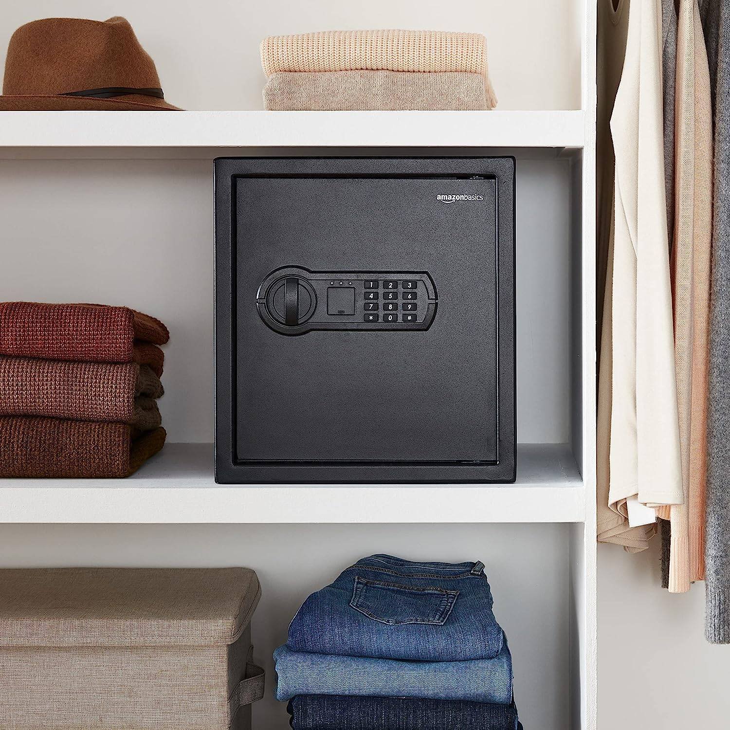 新品未使用Amazonベーシック金庫 家庭用 業務用 電子式テンキー式 34L Amazon.co.jp: Amazonベーシック 金庫 家庭用 業務用 電子式