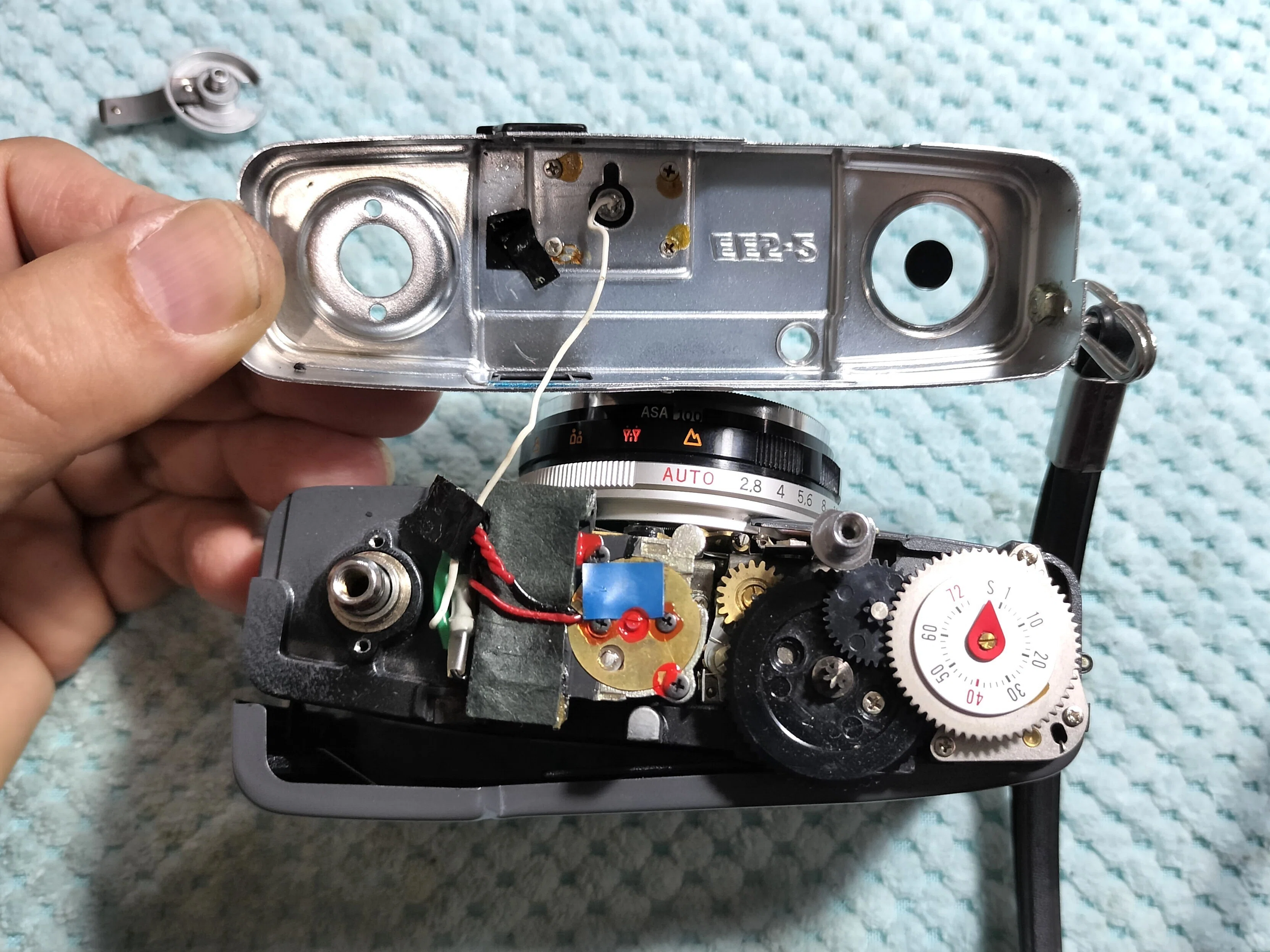 Olympus Pen EES-2の分解｜フィルムカメラ修理のアクアカメラ