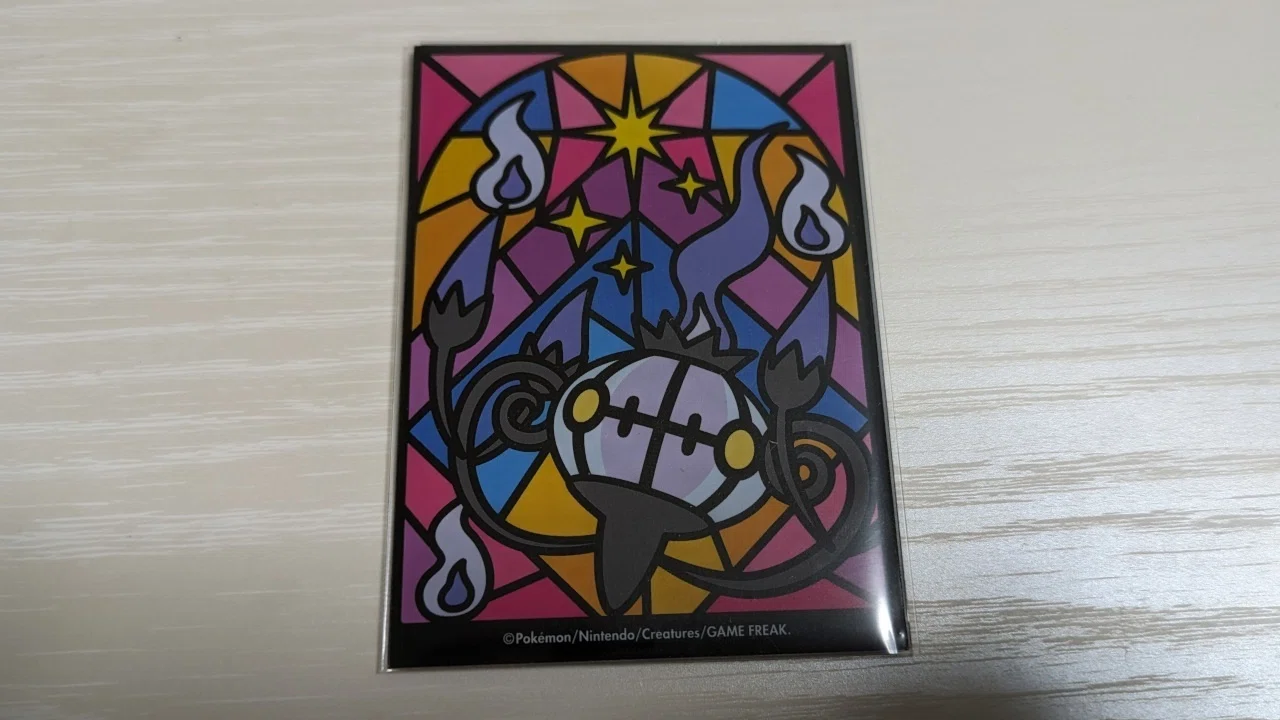 破れたキャラクタースリーブを工夫してストレージのセパレータにする 