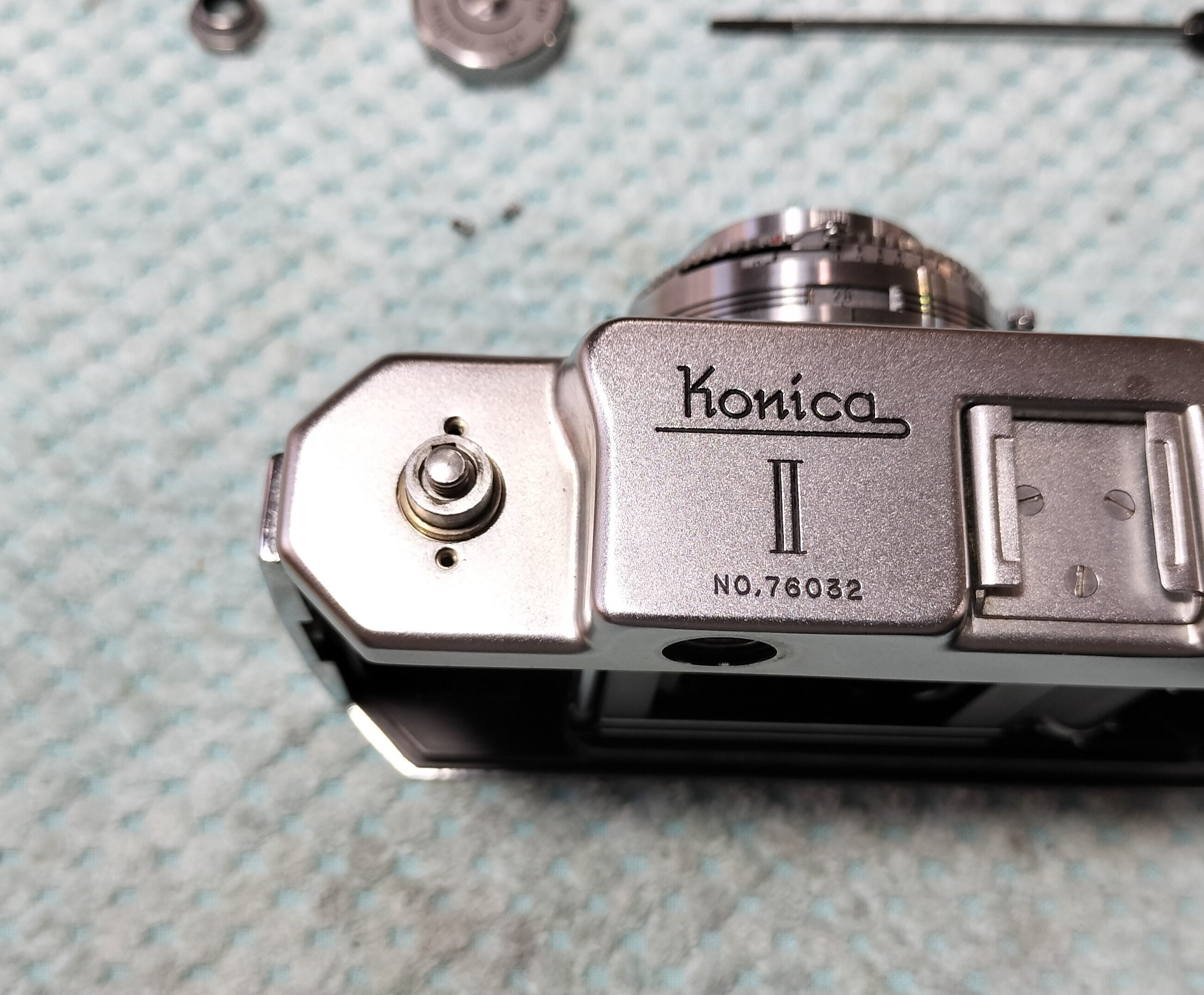 Konica IIシリーズの分解|フィルムカメラ修理のアクアカメラ Konica IIシリーズの分解|フィルムカメラ修理のアクアカメラ
