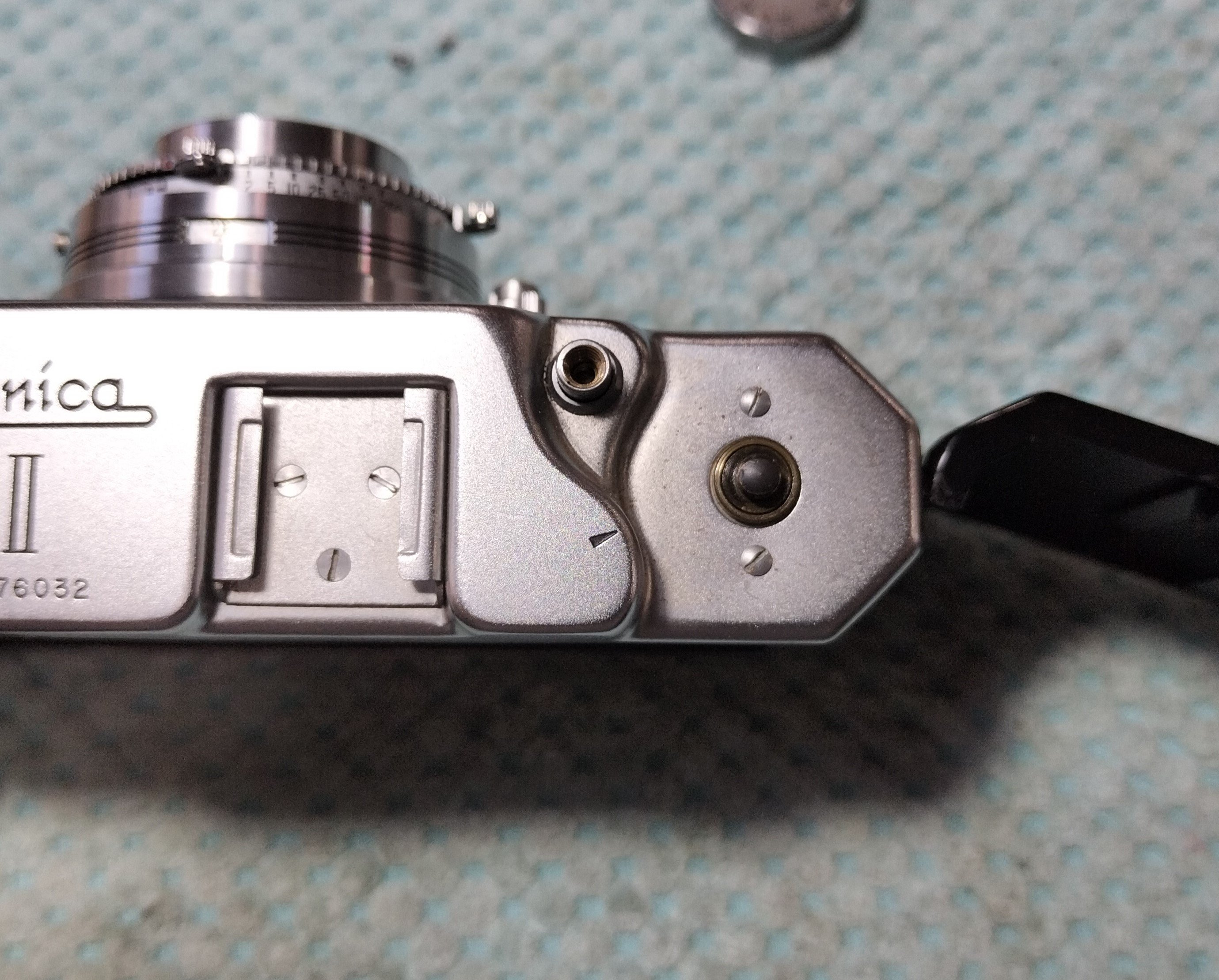 Konica IIシリーズの分解|フィルムカメラ修理のアクアカメラ Konica IIシリーズの分解|フィルムカメラ修理のアクアカメラ