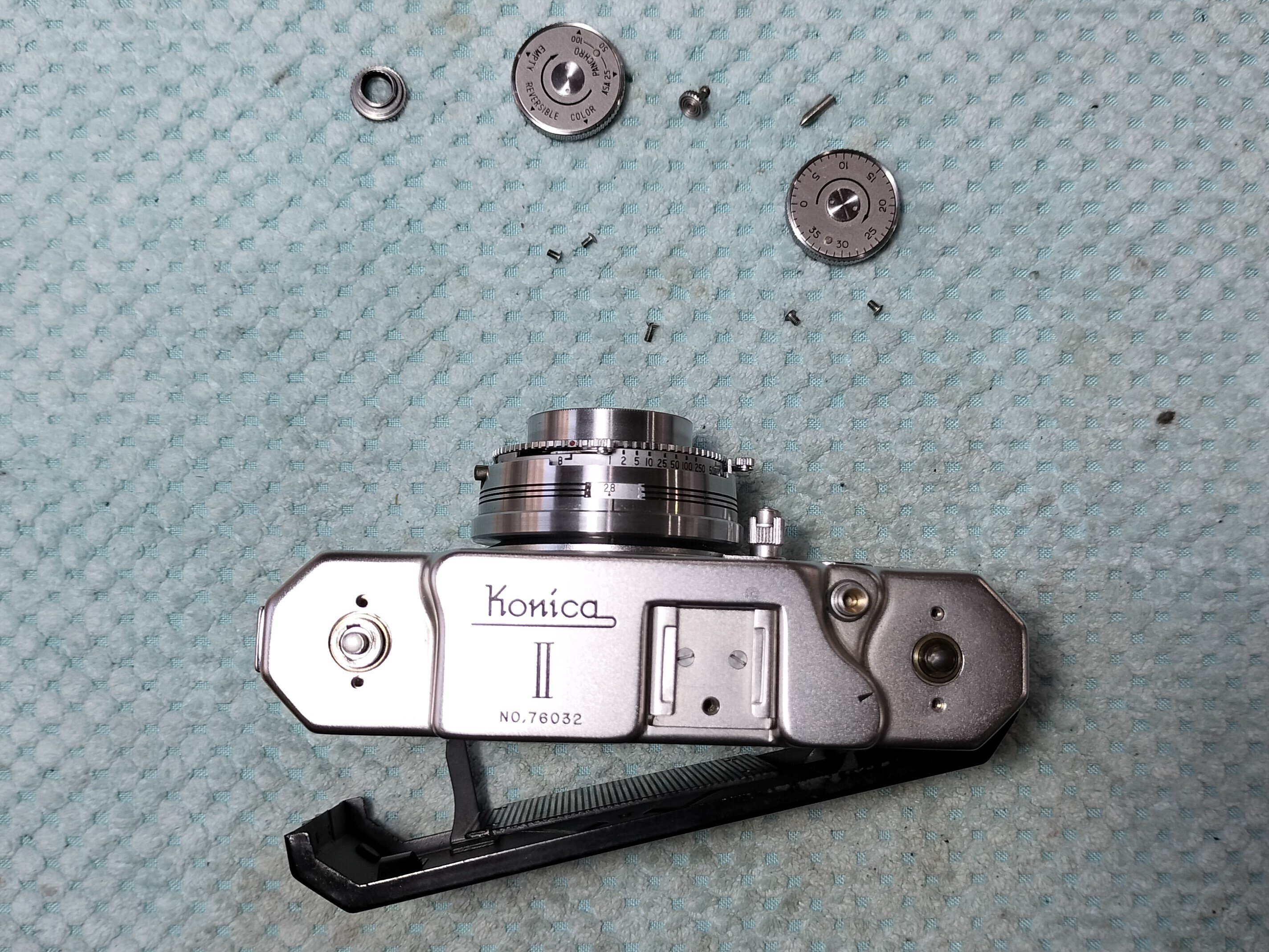 Konica IIシリーズの分解|フィルムカメラ修理のアクアカメラ Konica IIシリーズの分解|フィルムカメラ修理のアクアカメラ