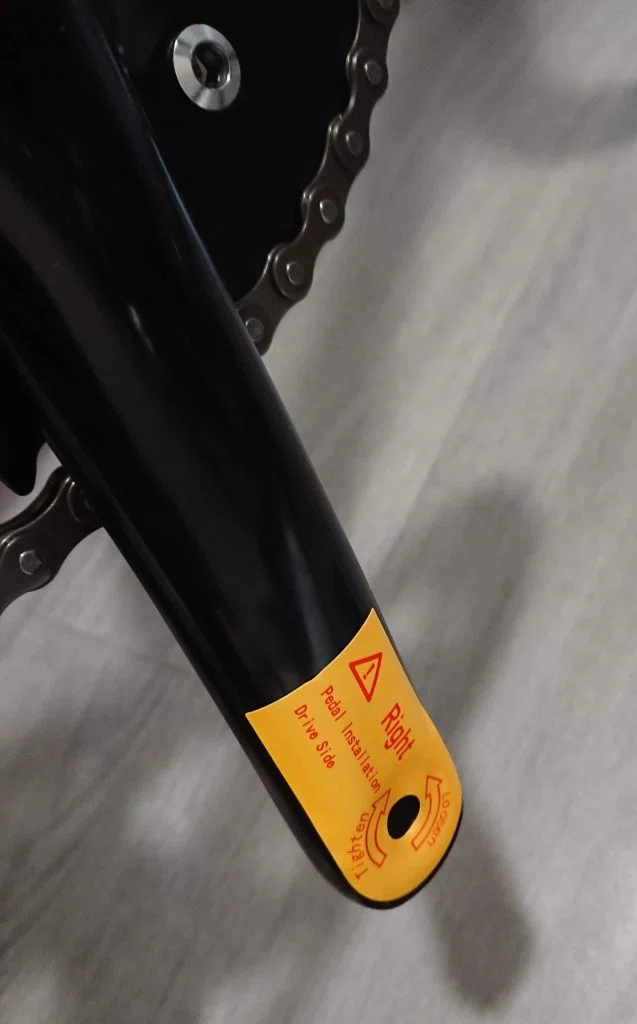 Aventon Cordoba〉届いたパーツからピストバイクを組んでいく