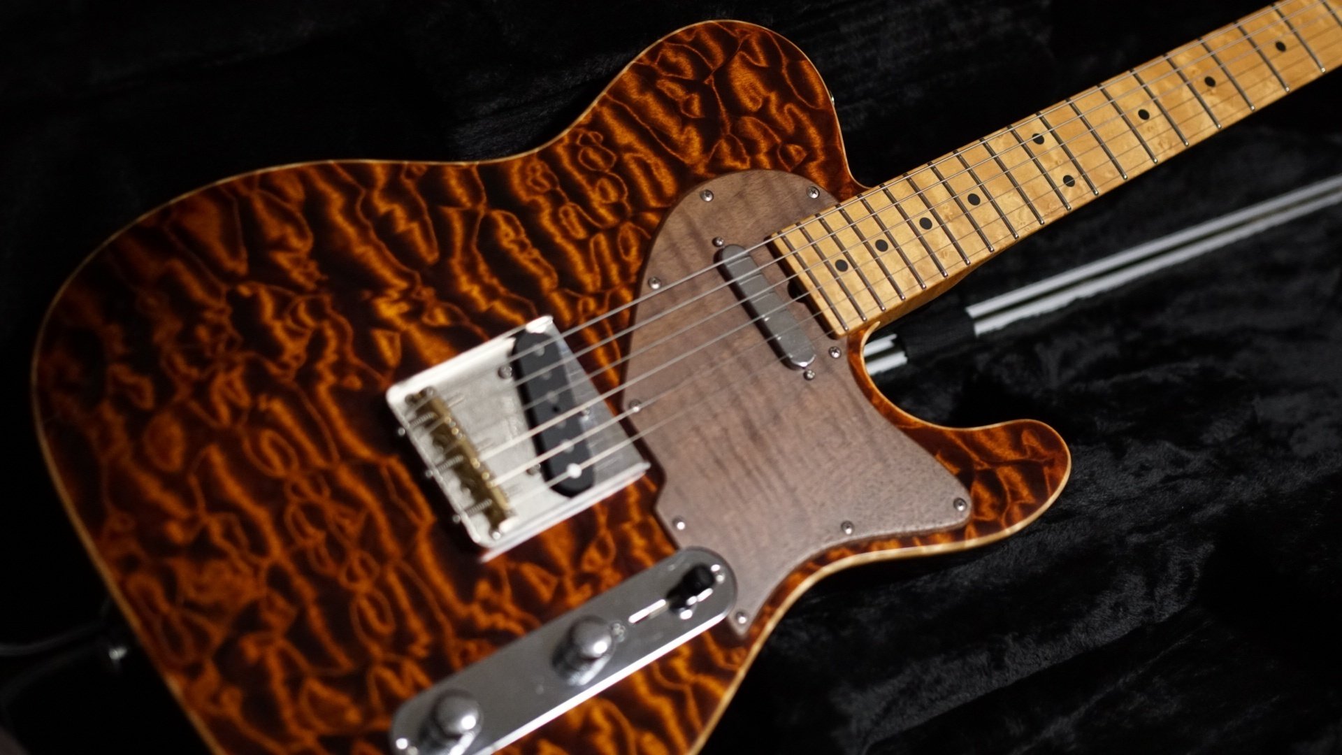 所有ギター寄稿②Suhr Custom Classic T｜Oz