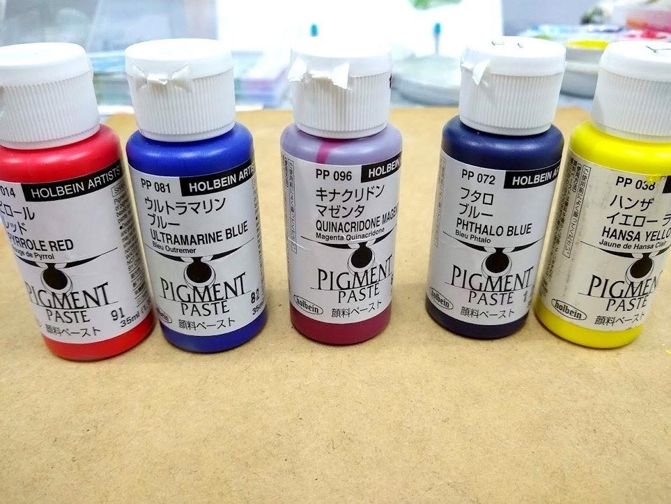 失敗をごまかす・・修正するための白と、無限の色を作り出すための5色