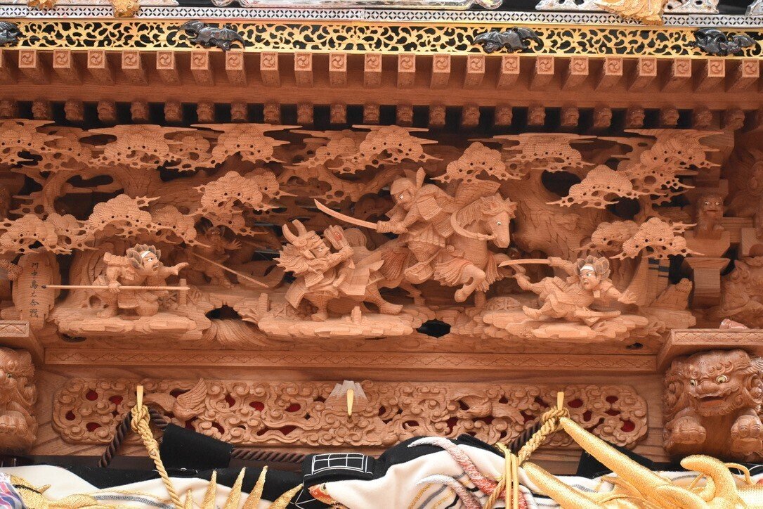 播州屋台の彫刻】忠臣蔵を題目とした狭間彫刻｜姫路いきもの写真