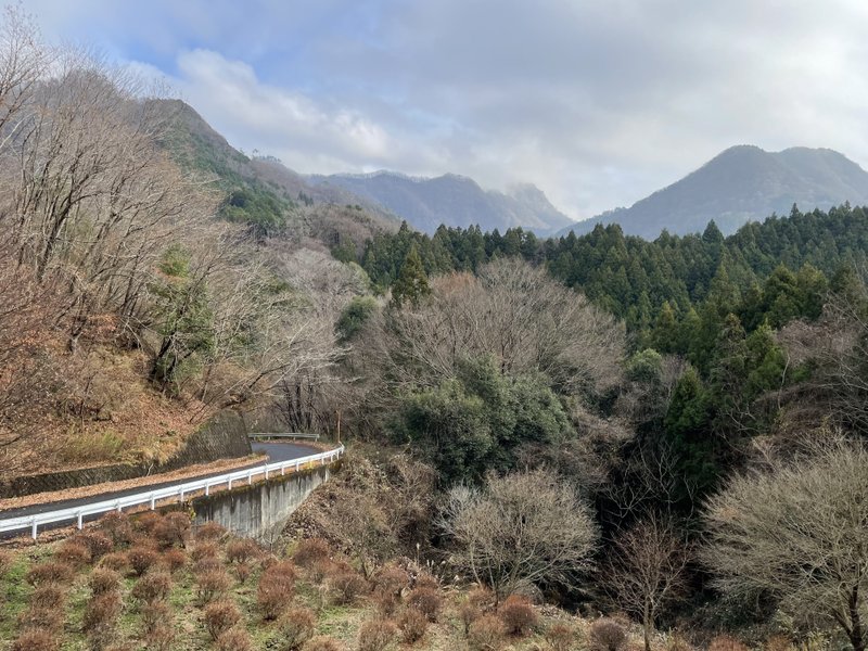 数年ぶりに、茨城のとある峠に訪問。かなり筆者のツボな道な為、見つけた時は頻繁に通っていたこちらのコース。崩落による通行止めも無事解除となっている事を知り、久しぶりに走ってみました。